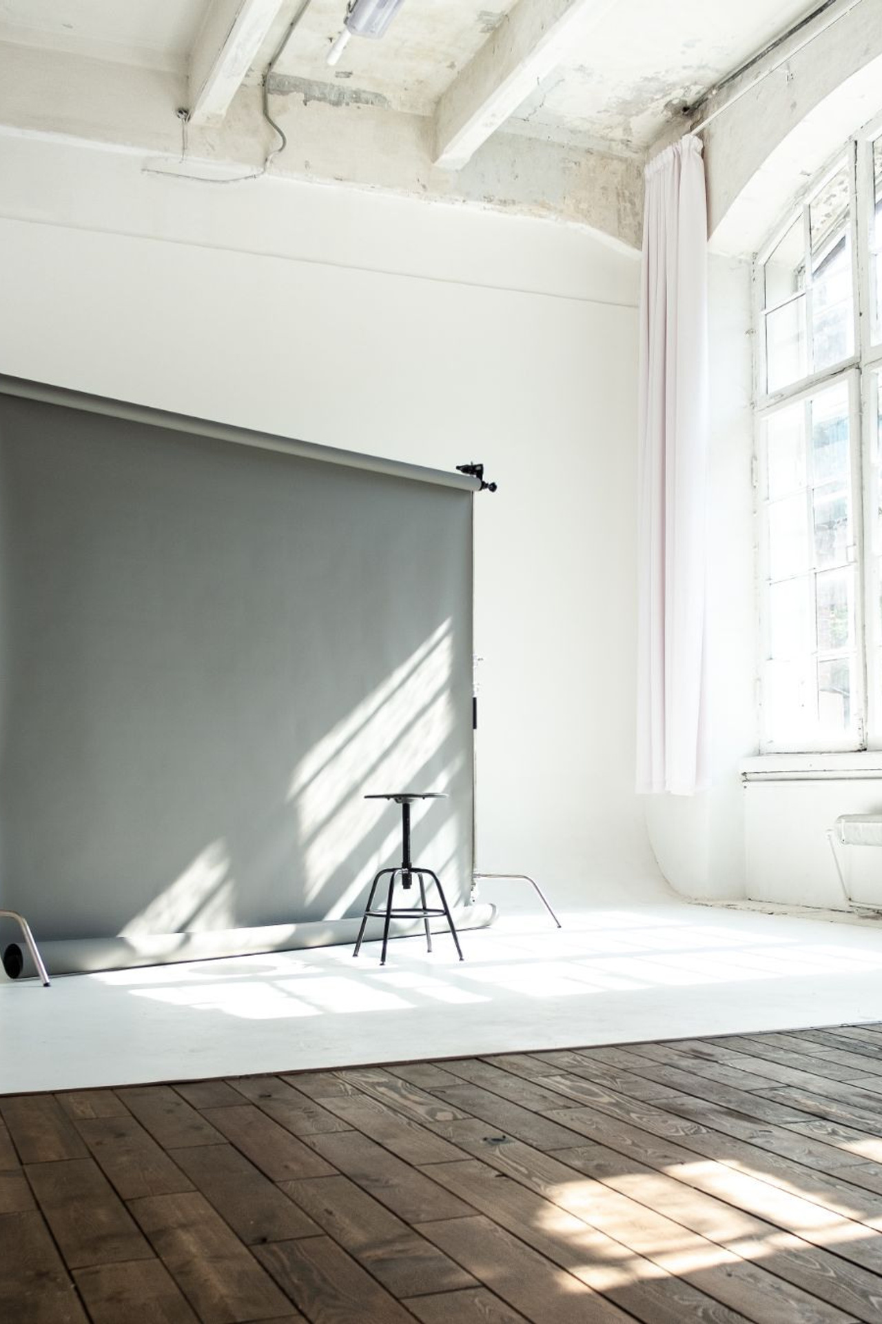 Студия JUPITER STUDIO — зал White для предм. съемки С.-Пб|Sale Easy