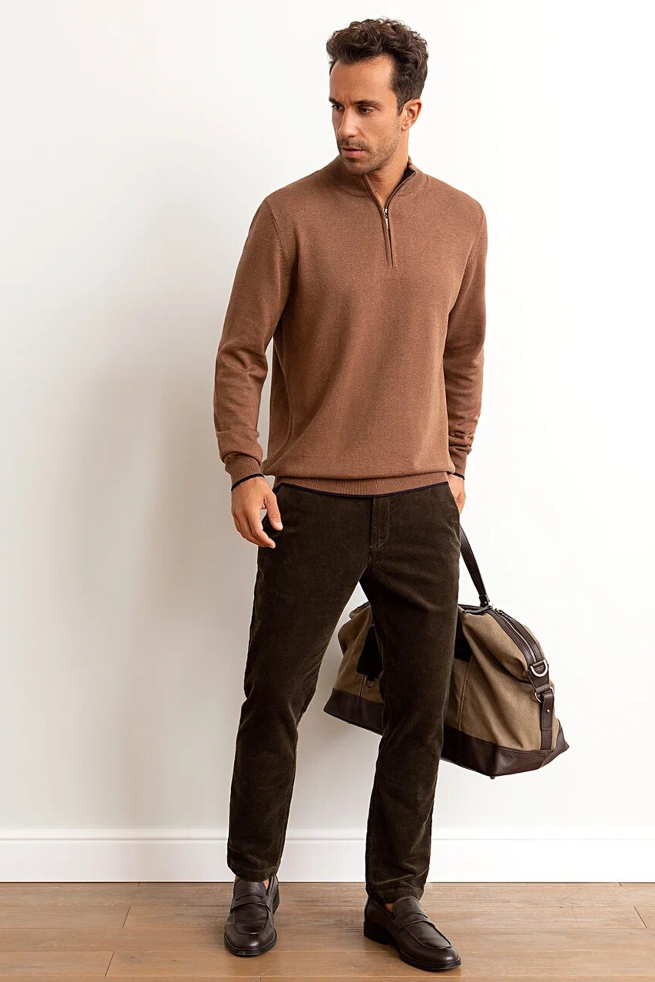 Модель для предметной съемки Илья Ж Москва | Sale Easy