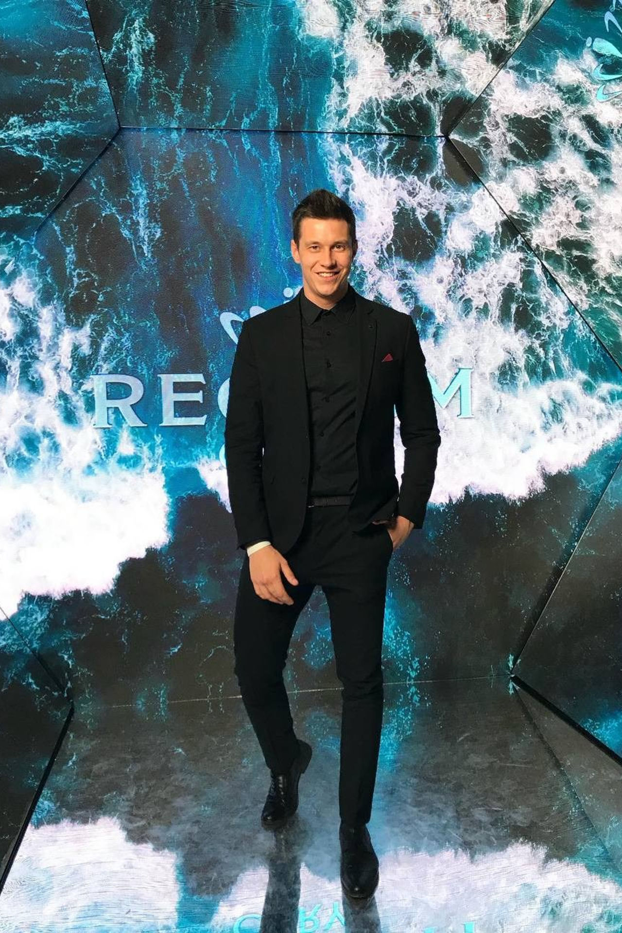 Модель для предметной съемки москвич Никита А. | Sale Easy