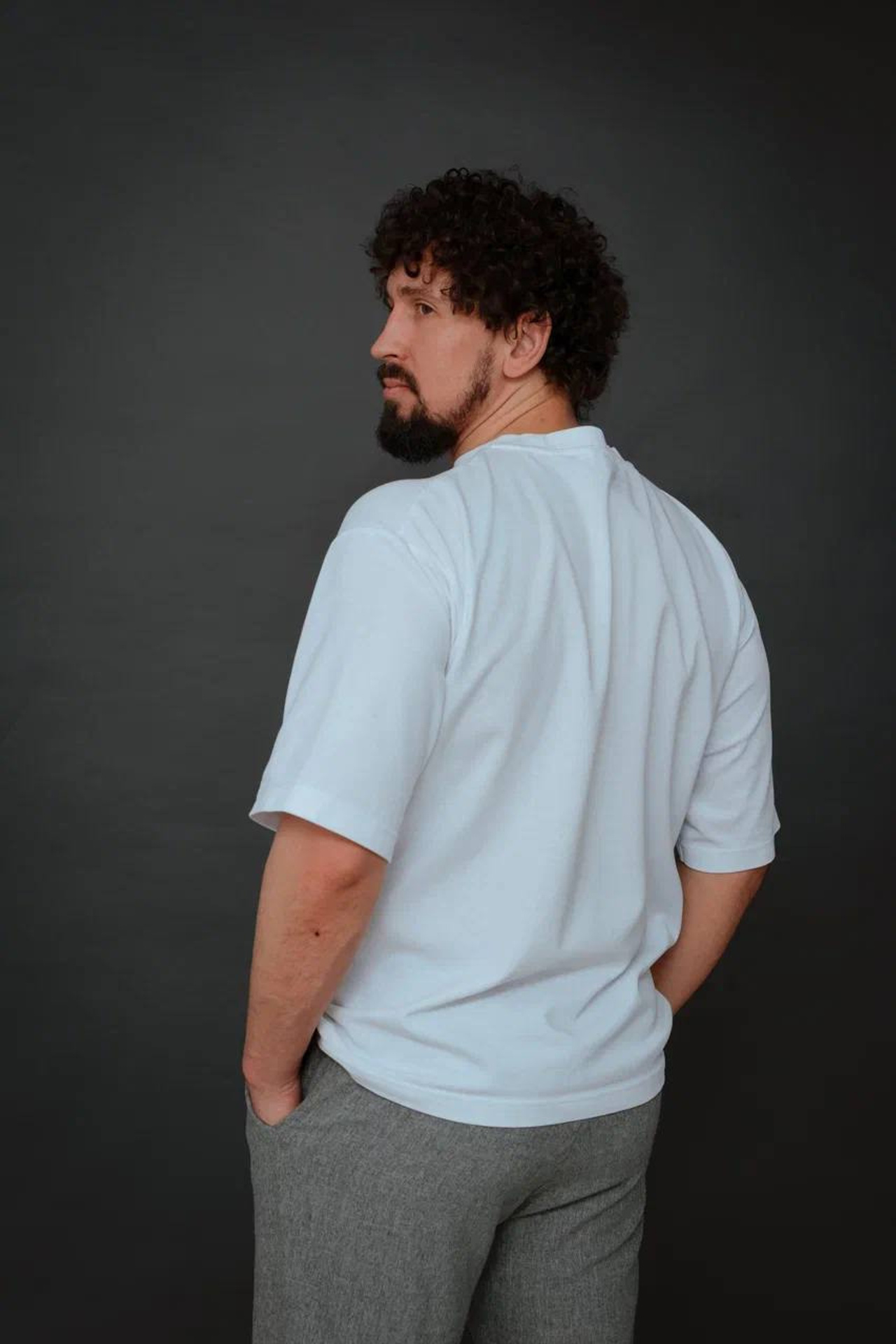 Модель для съемки для интернет магазинов Павел Москва | Sale Easy