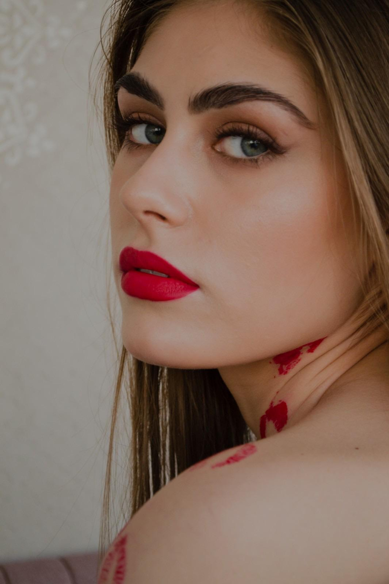 Модель для предметной съемки Полина Г. Москва| Sale Easy