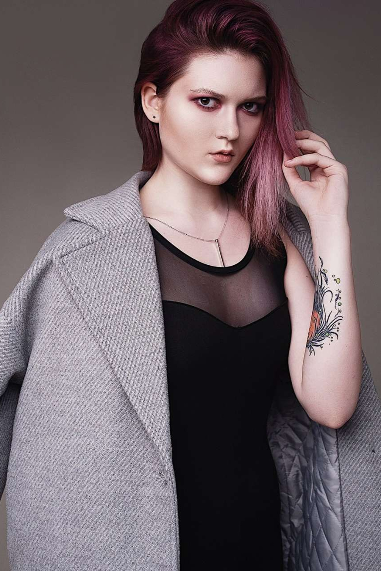 Модель для предметной съемки Виктория К. Красноярск| Sale Easy