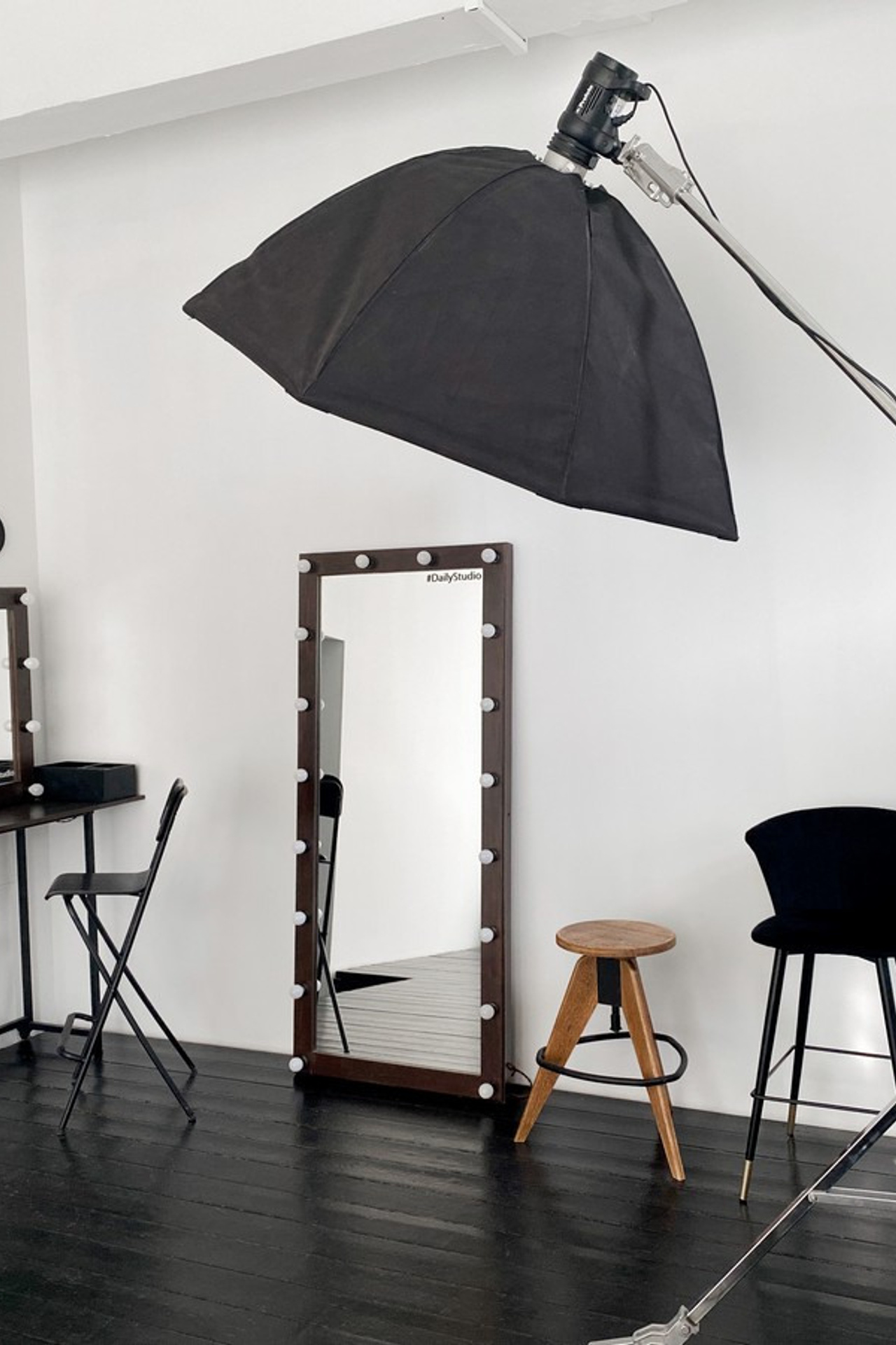 Студия DAILY STUDIO—зал Циклорама А для предм. съемки С.-Пб|Sale Easy