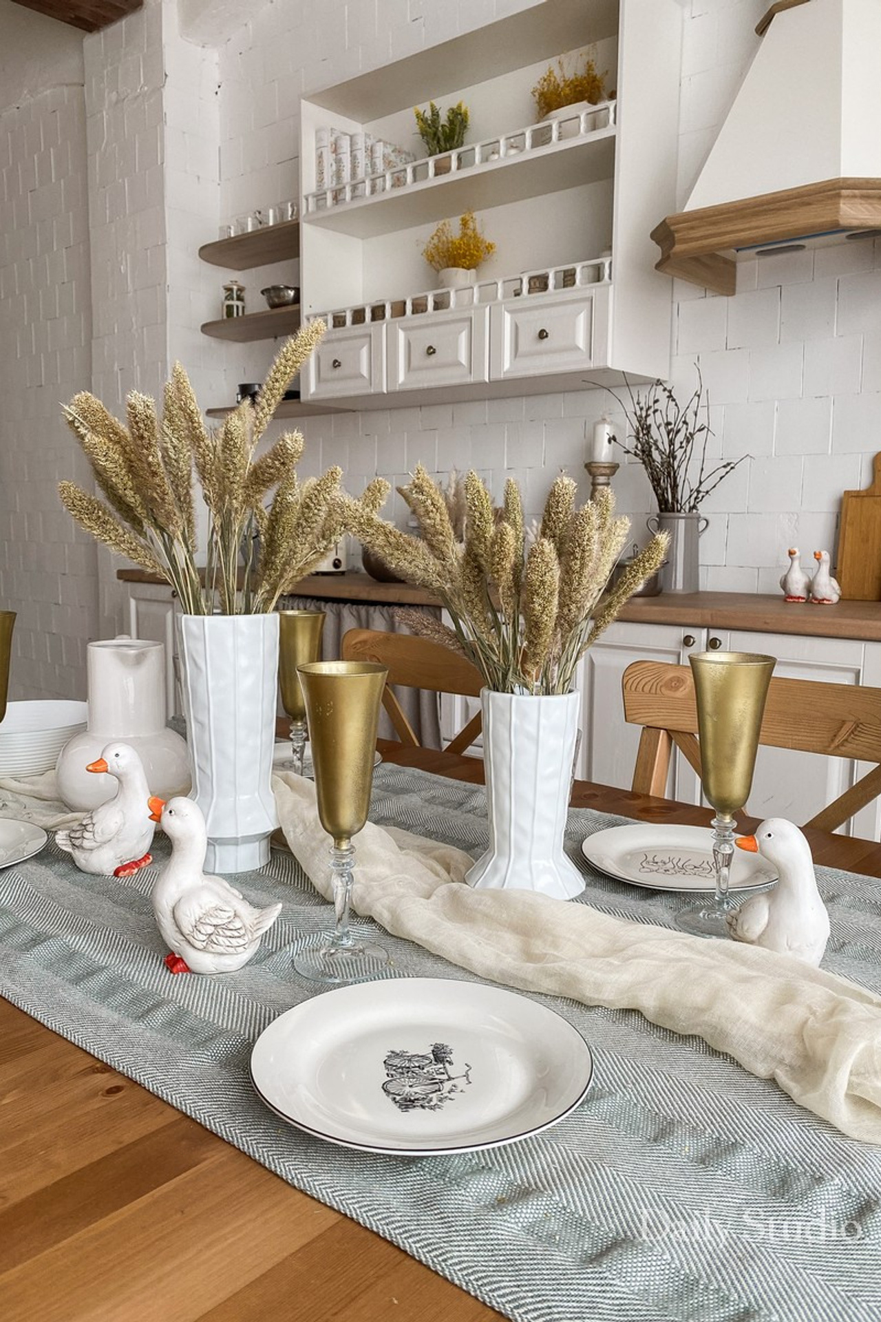 Студия DAILY STUDIO — зал Melody для предм. съемки С.-Пб|Sale Easy