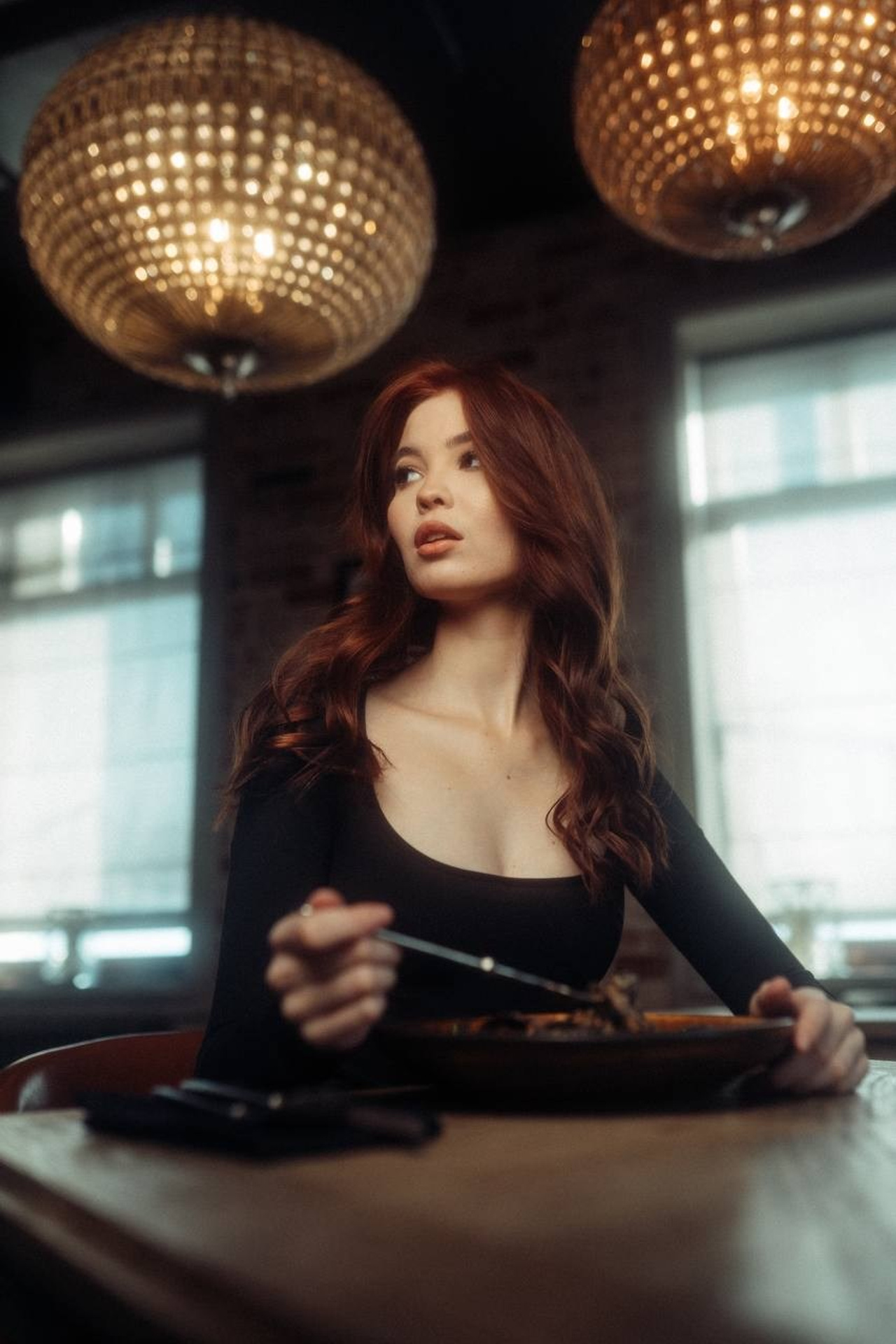 Модель для предметной съемки Аделина Б. Казань| Sale Easy