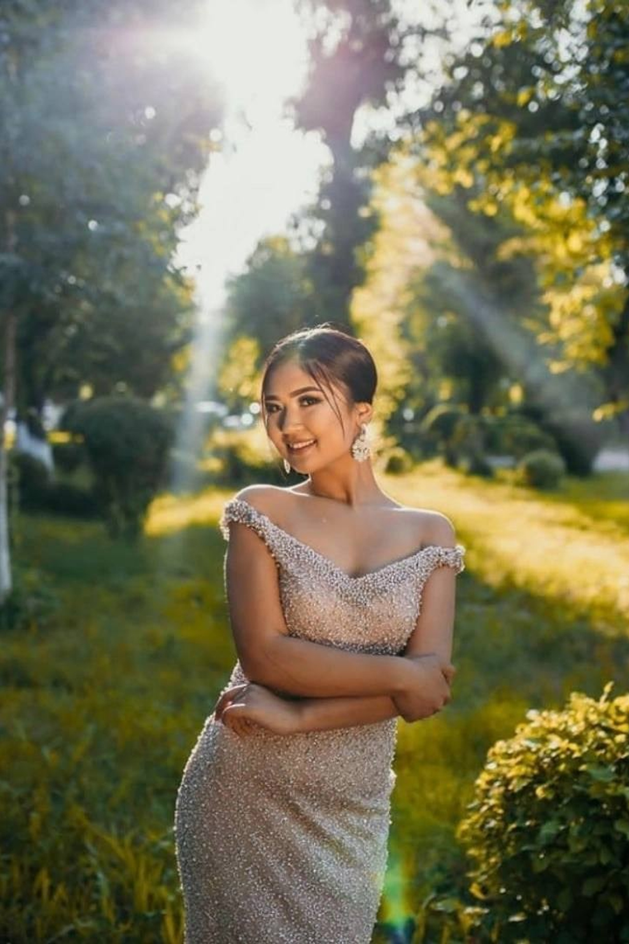 Модель для предметной съемки Дамира Красноярск| Sale Easy