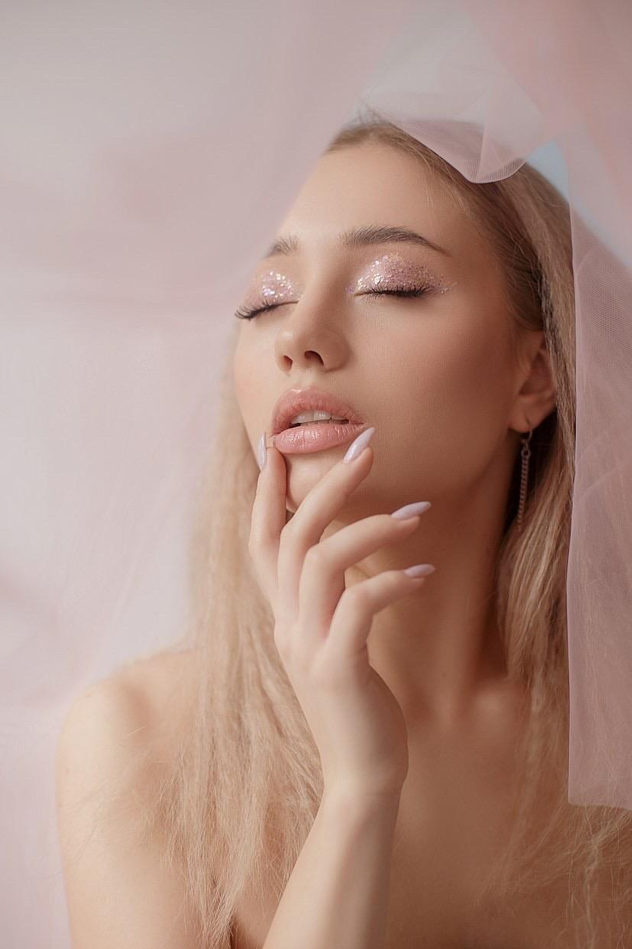 Модель для предметной съемки Вероника 8 Н.Новгород | Sale Easy