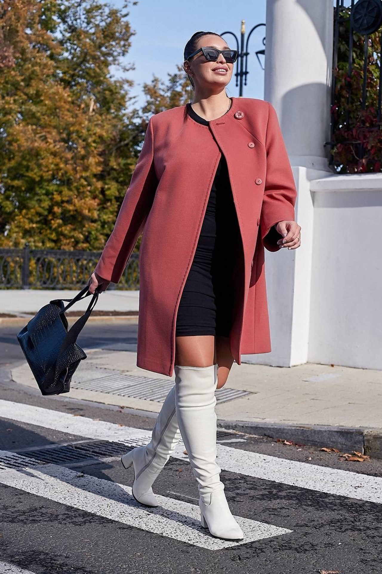 Модель plus size для предметной съемки Виктория БН.Новгород| Sale Easy