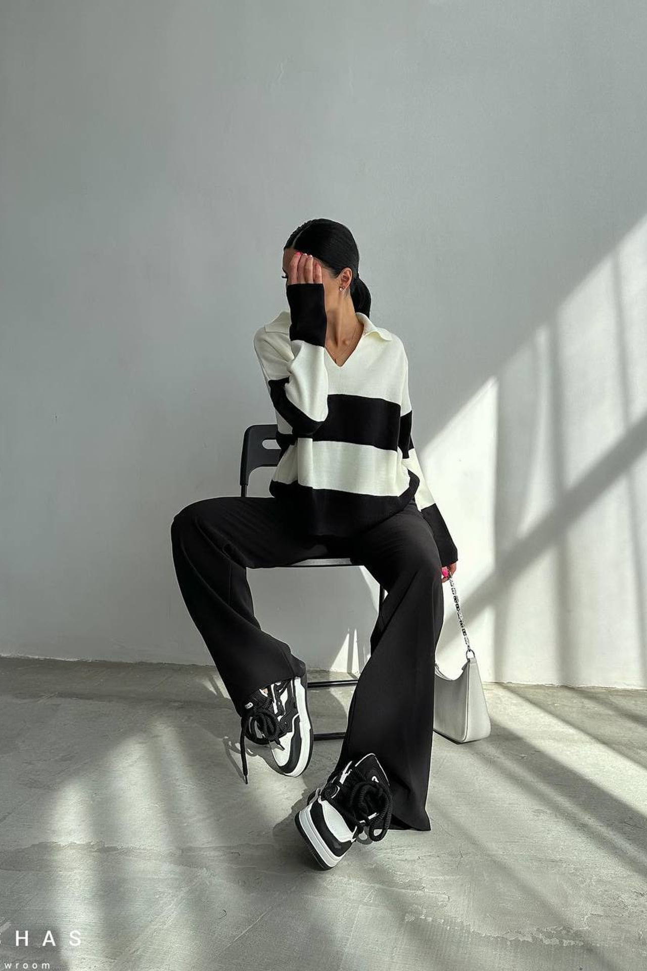 Стильная съемка свитеров оверсайз для повседневных и кэжуал-луков