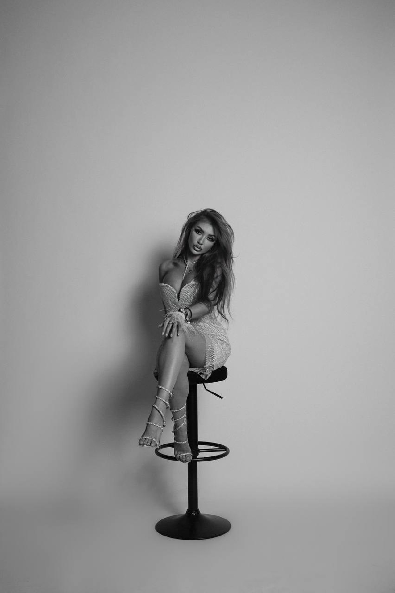 Модель для предметной съемки Нелли Н.Н.| Sale Easy