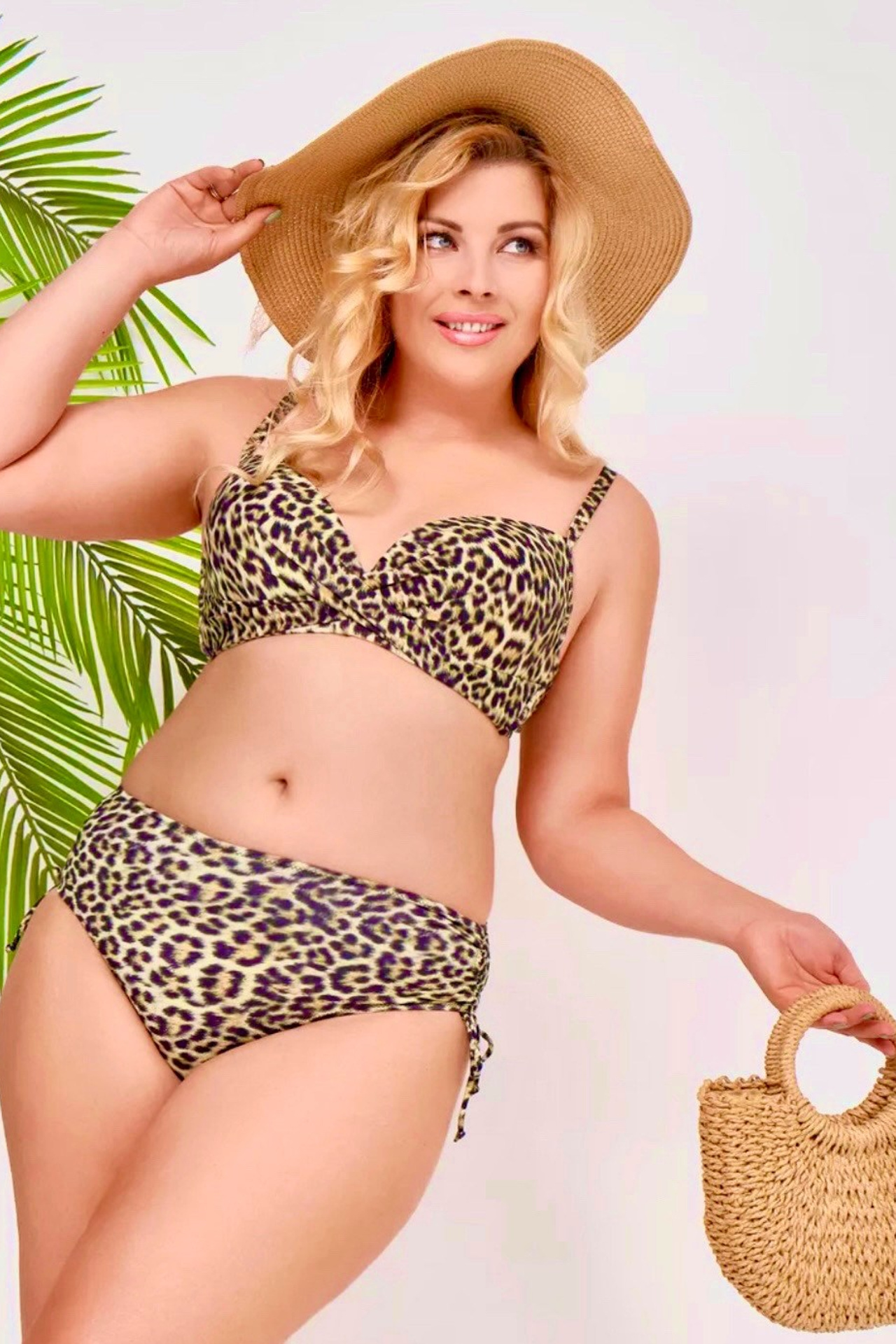 Модель plus size для предметной съемки Людмила А. Москва | Sale Easy