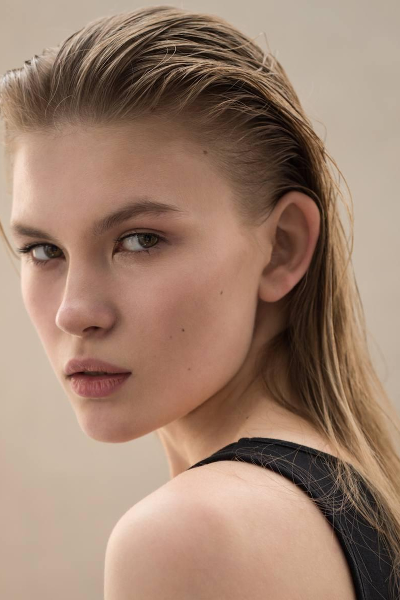 Модель для предметной съемки Анна 3 Н.Новгород | Sale Easy