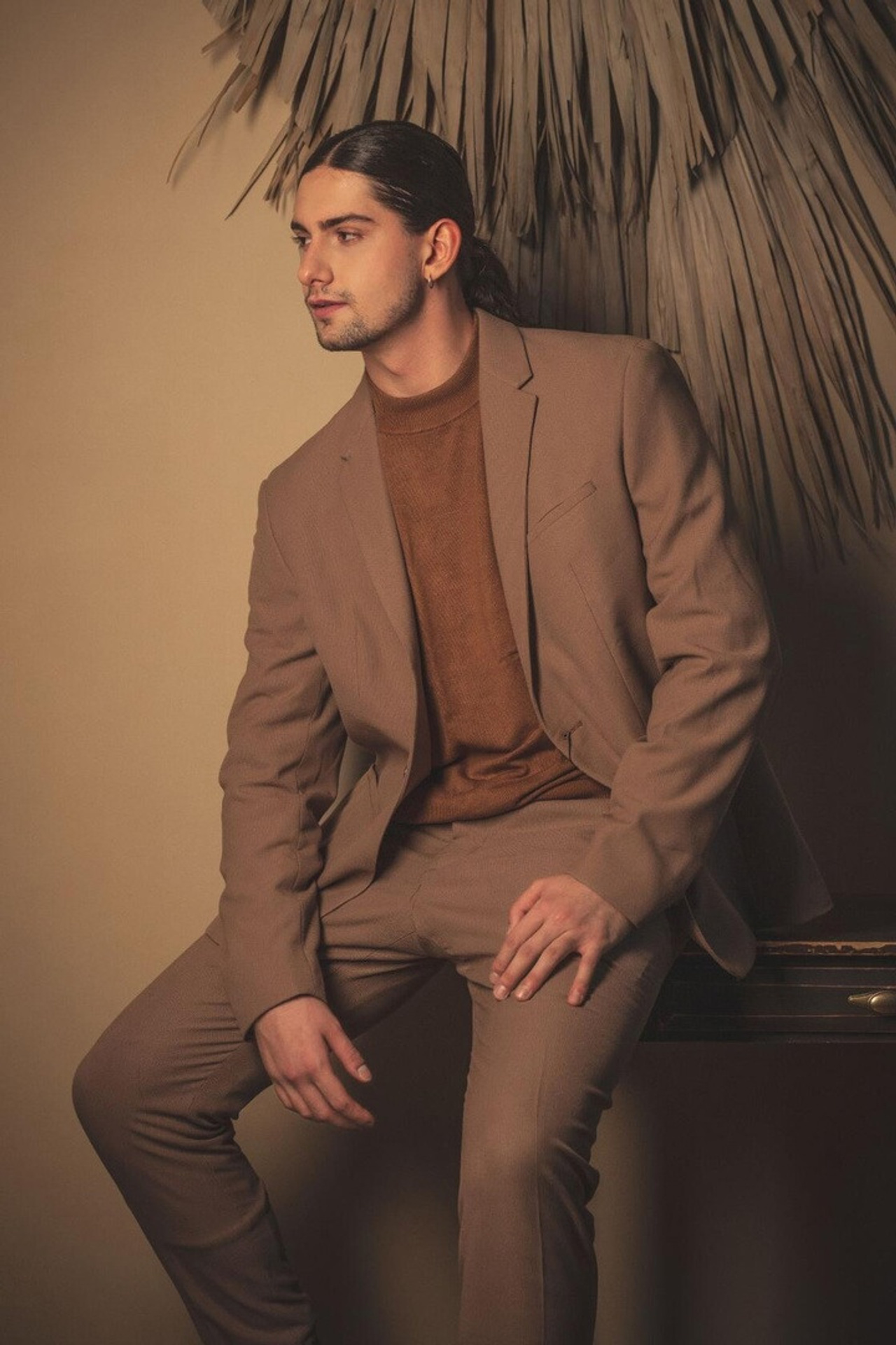 Модель для предметной съемки Николай Москва | Sale Easy