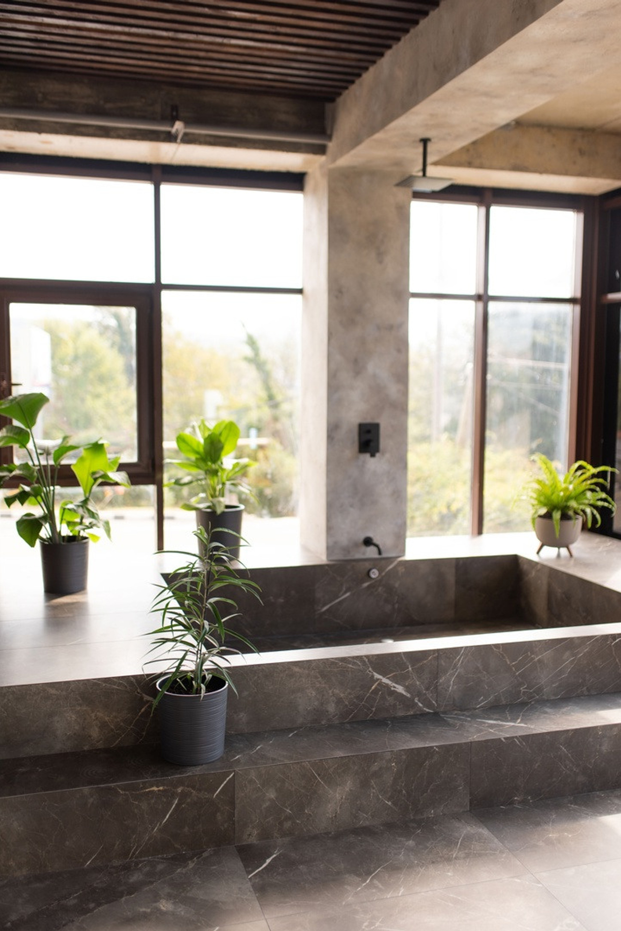 Студия 2412STUDIO Зал #1 для предметной съемки Сочи|Sale Easy