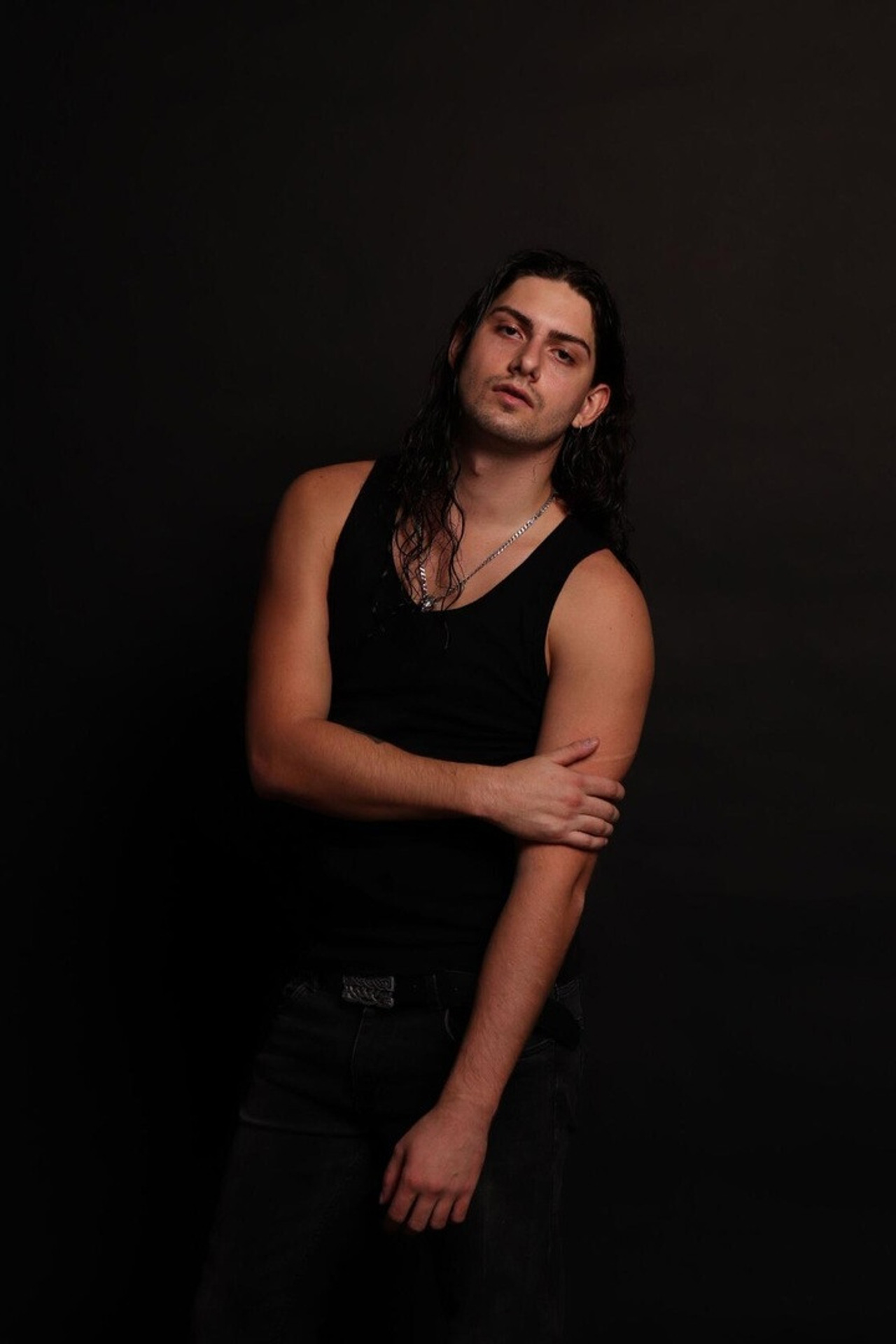 Модель для предметной съемки Николай Москва | Sale Easy