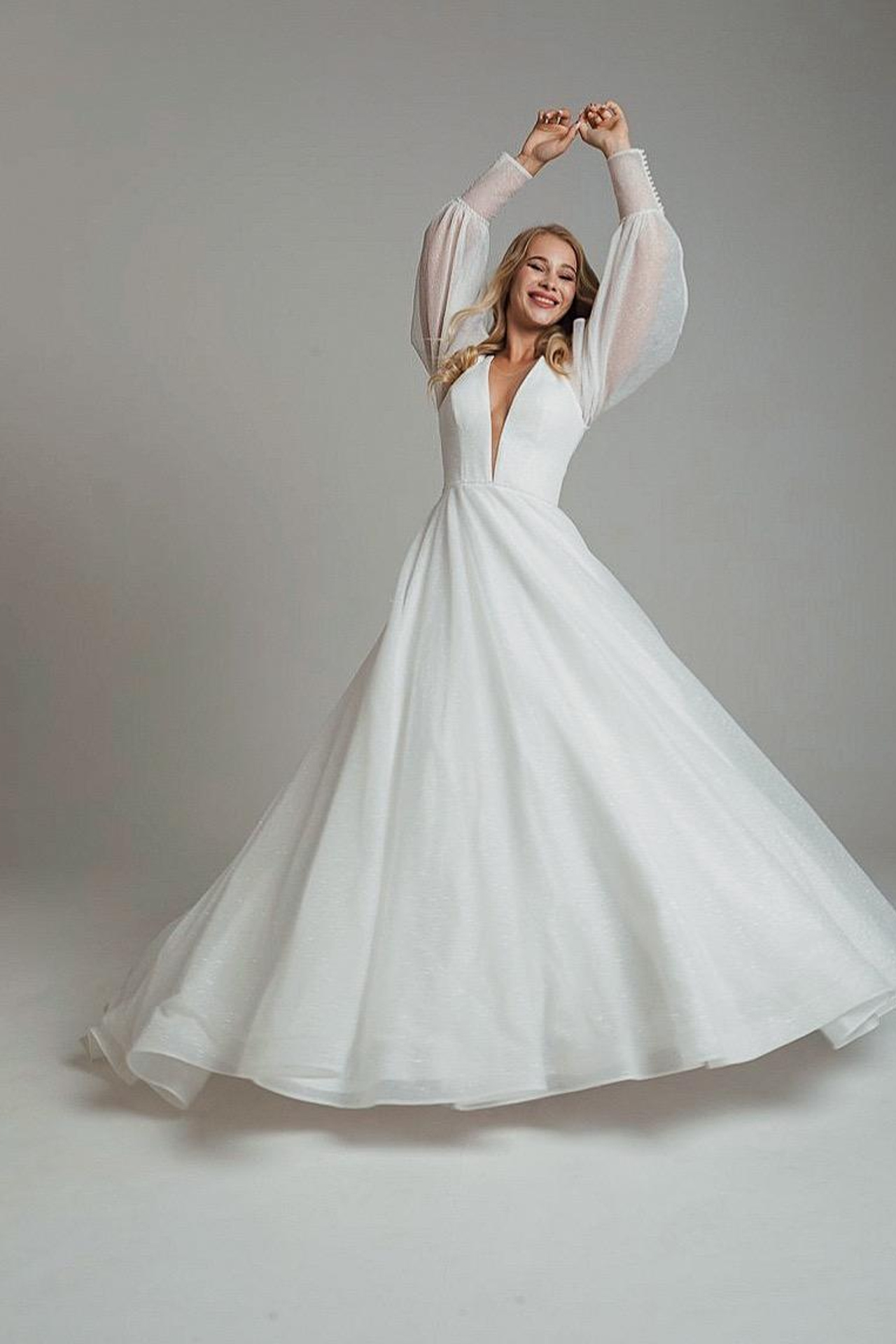 Модель для предметной съемки Мария В С-Петербург | Sale Easy