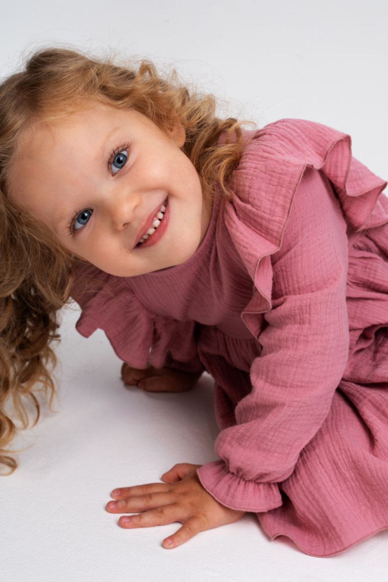 Модели дети для предметной съемки Оливия А. Москва | Sale Easy