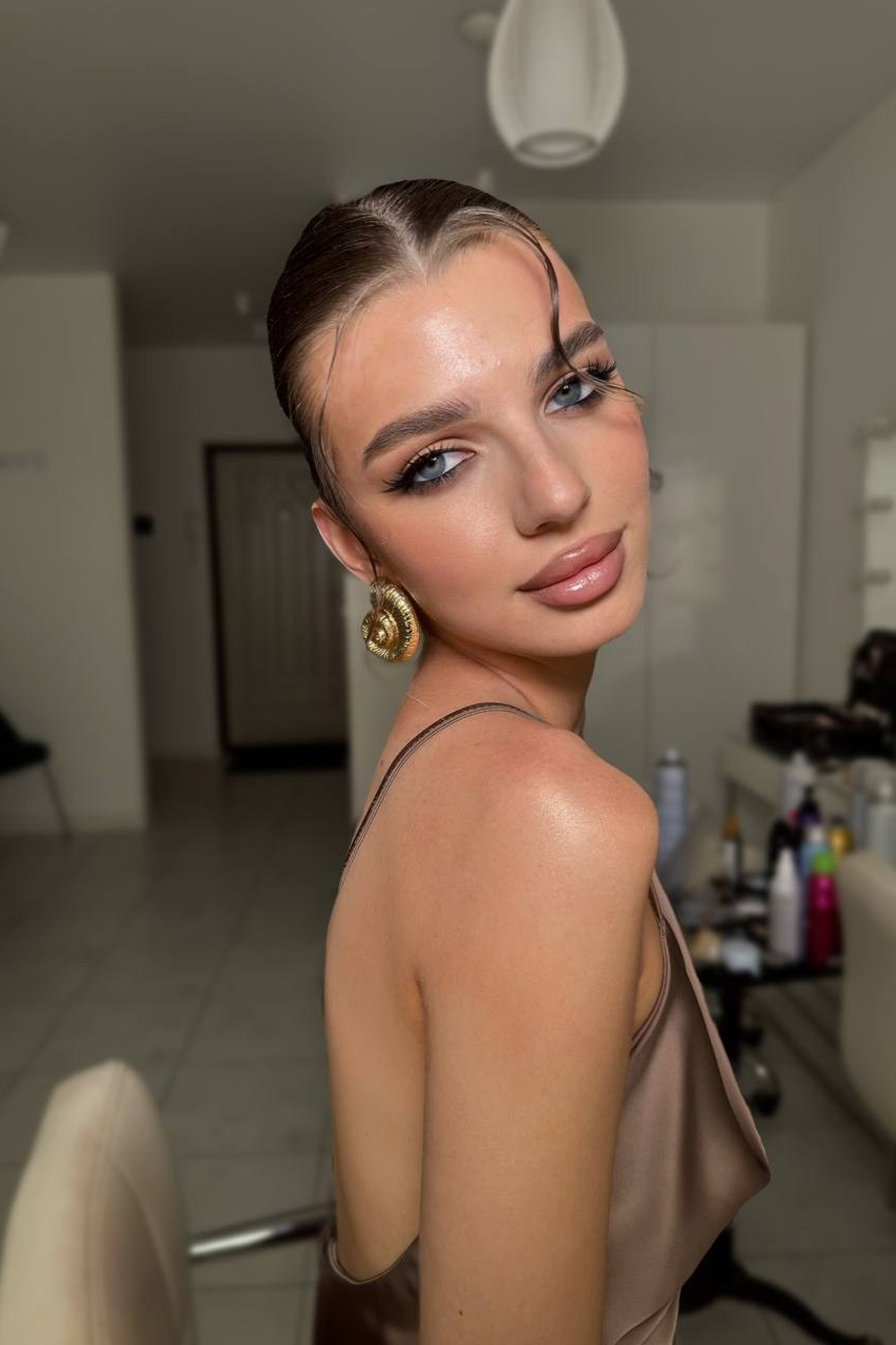 Модель для предметной съемки Варвара id 28 057 С-Пб| Sale Easy