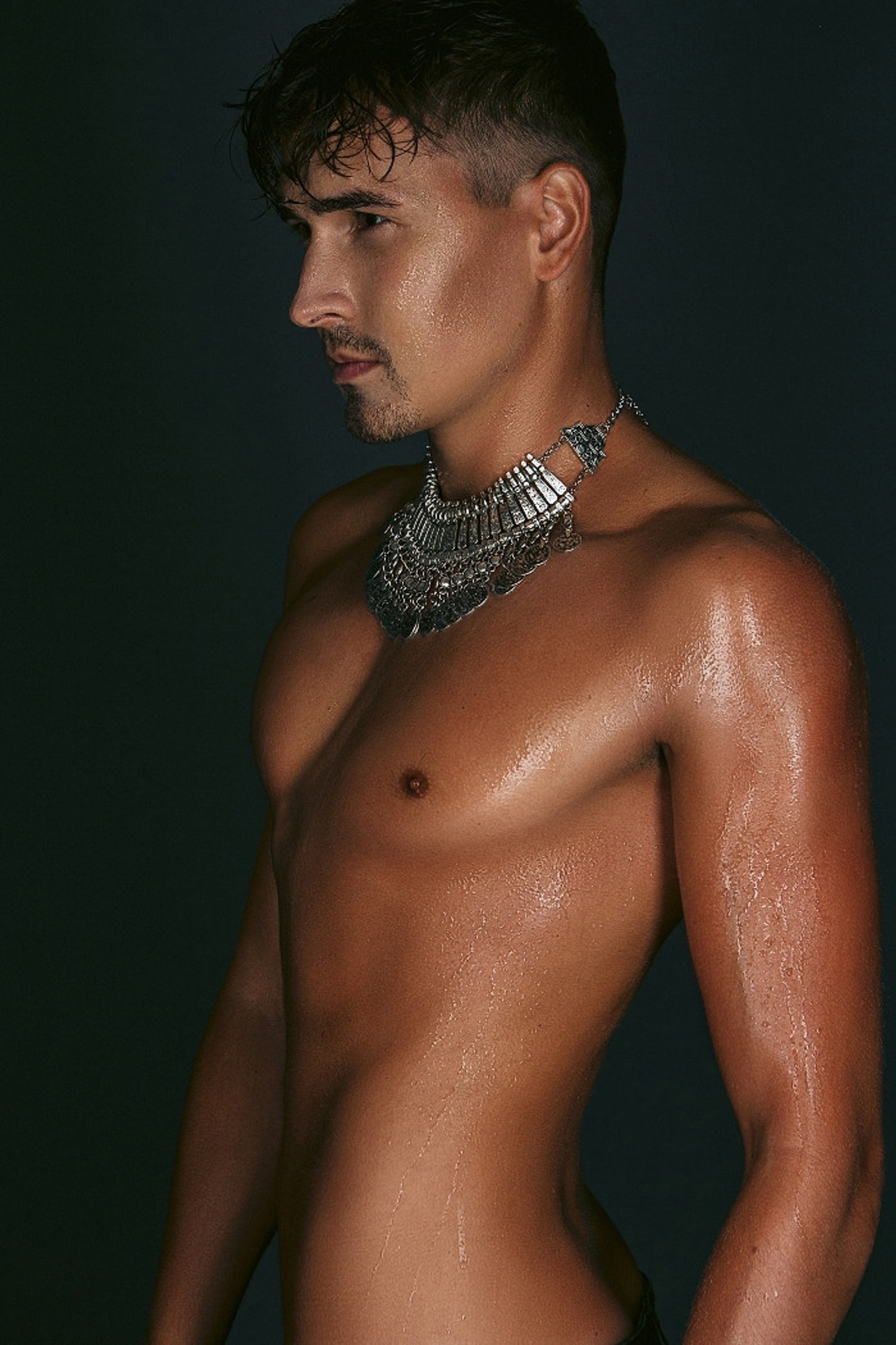 Модель для предметной съемки Камиль АА Москва | Sale Easy