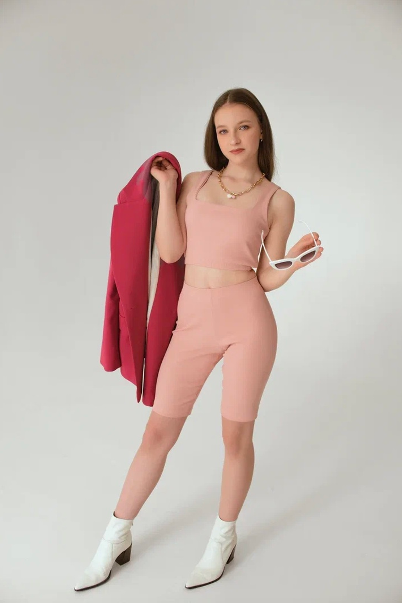 Модель для предметной съемки Алёна Б Новосибирск| Sale Easy