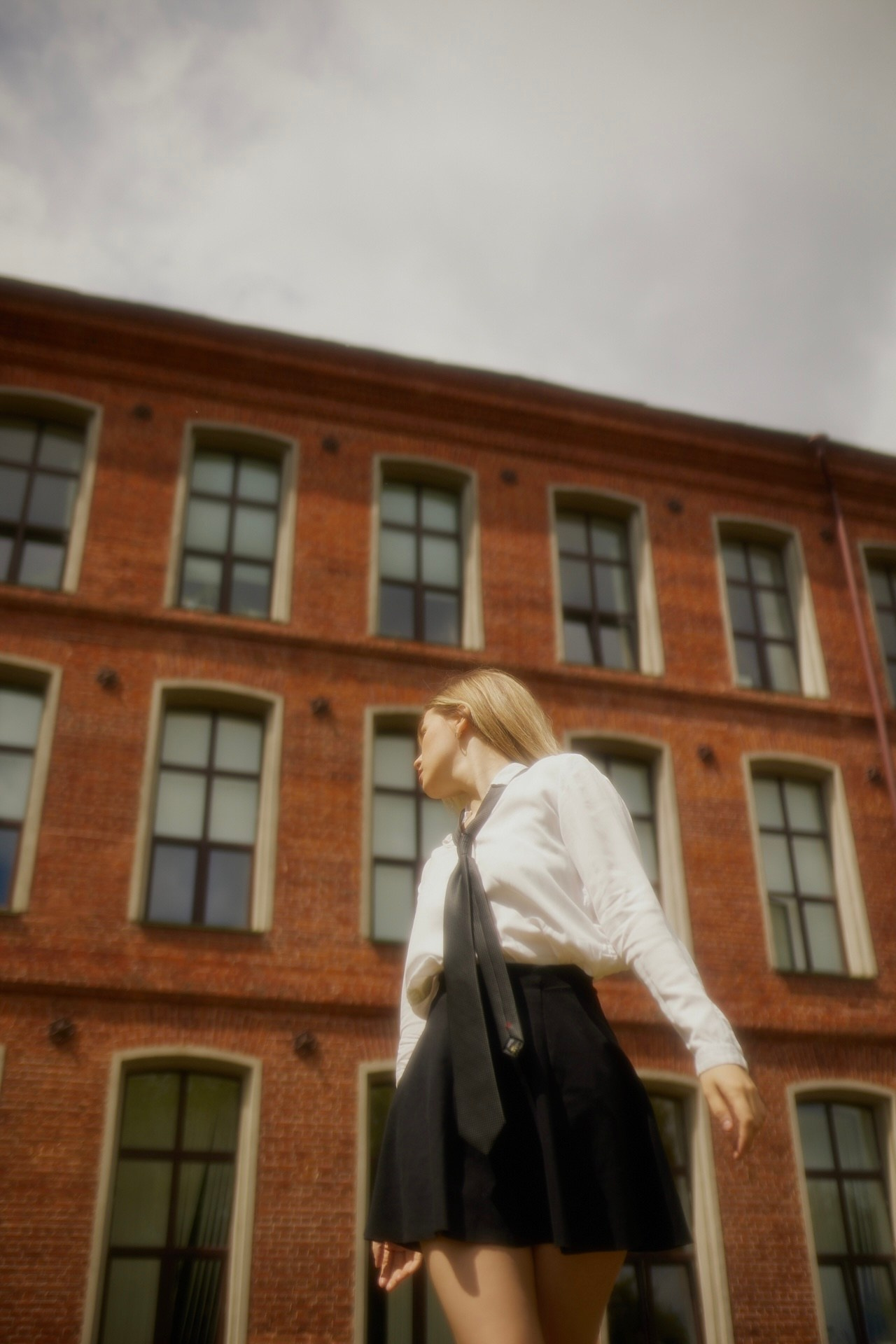 Модель для предметной съемки Анна Ф. Н.Н.| Sale Easy