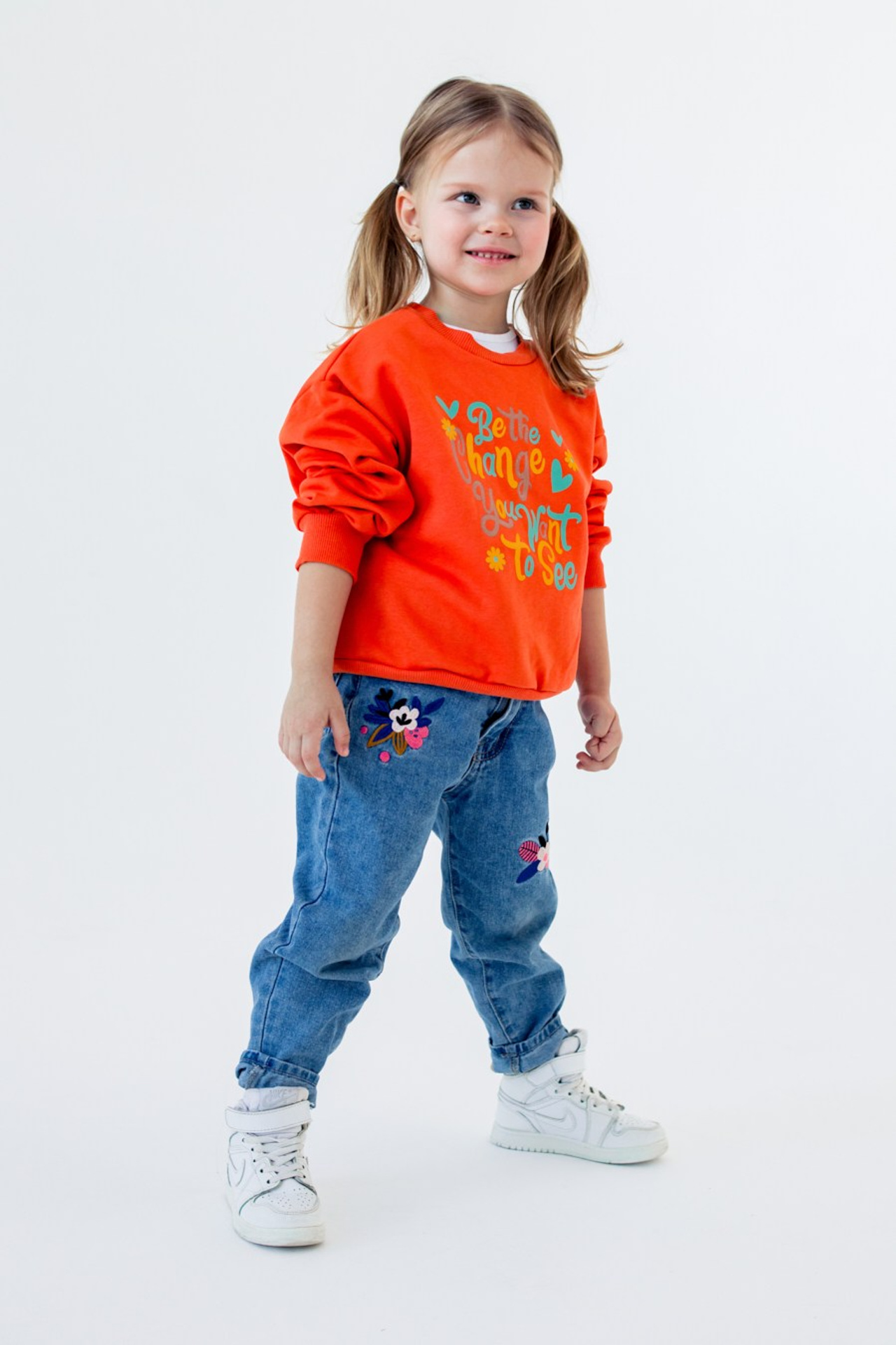 Модель девочка для предметной съемки Мия Б. Н.Новгород | Sale Easy