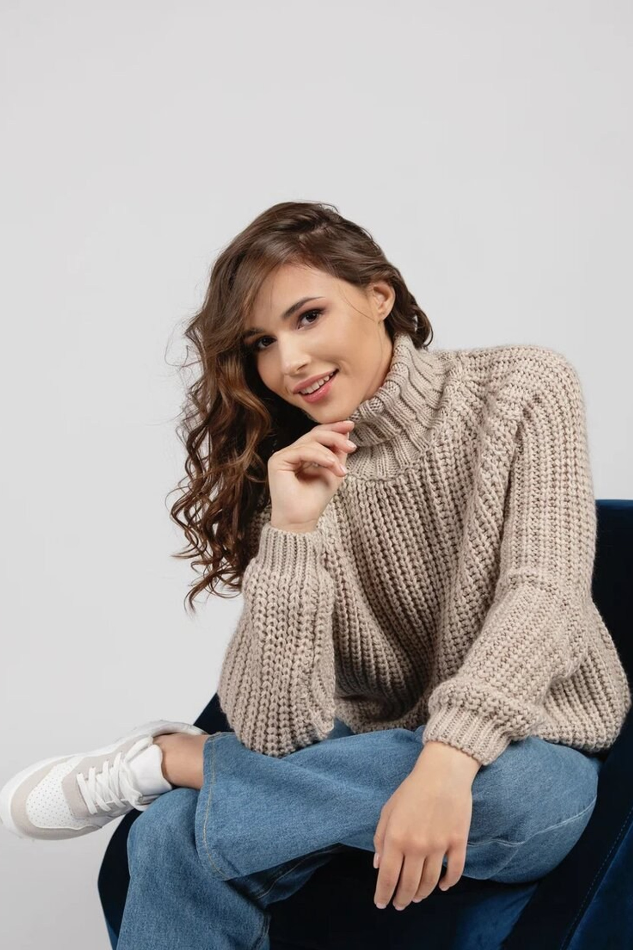 Модель для предметной съемки Карина З. Москва| Sale Easy