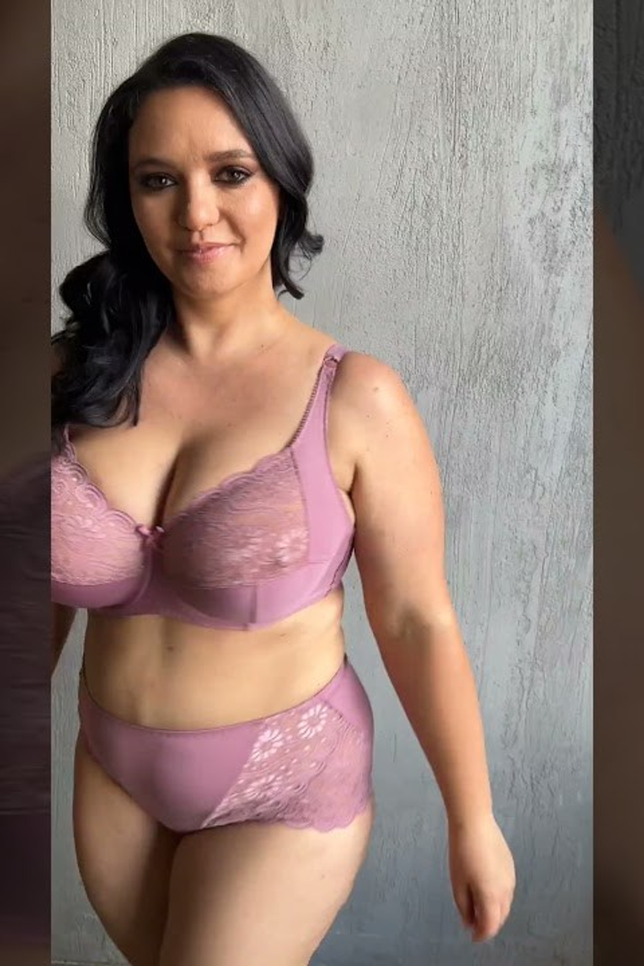 Портфолио видеосъемка одежды для маркетплейсов | Sale Easy