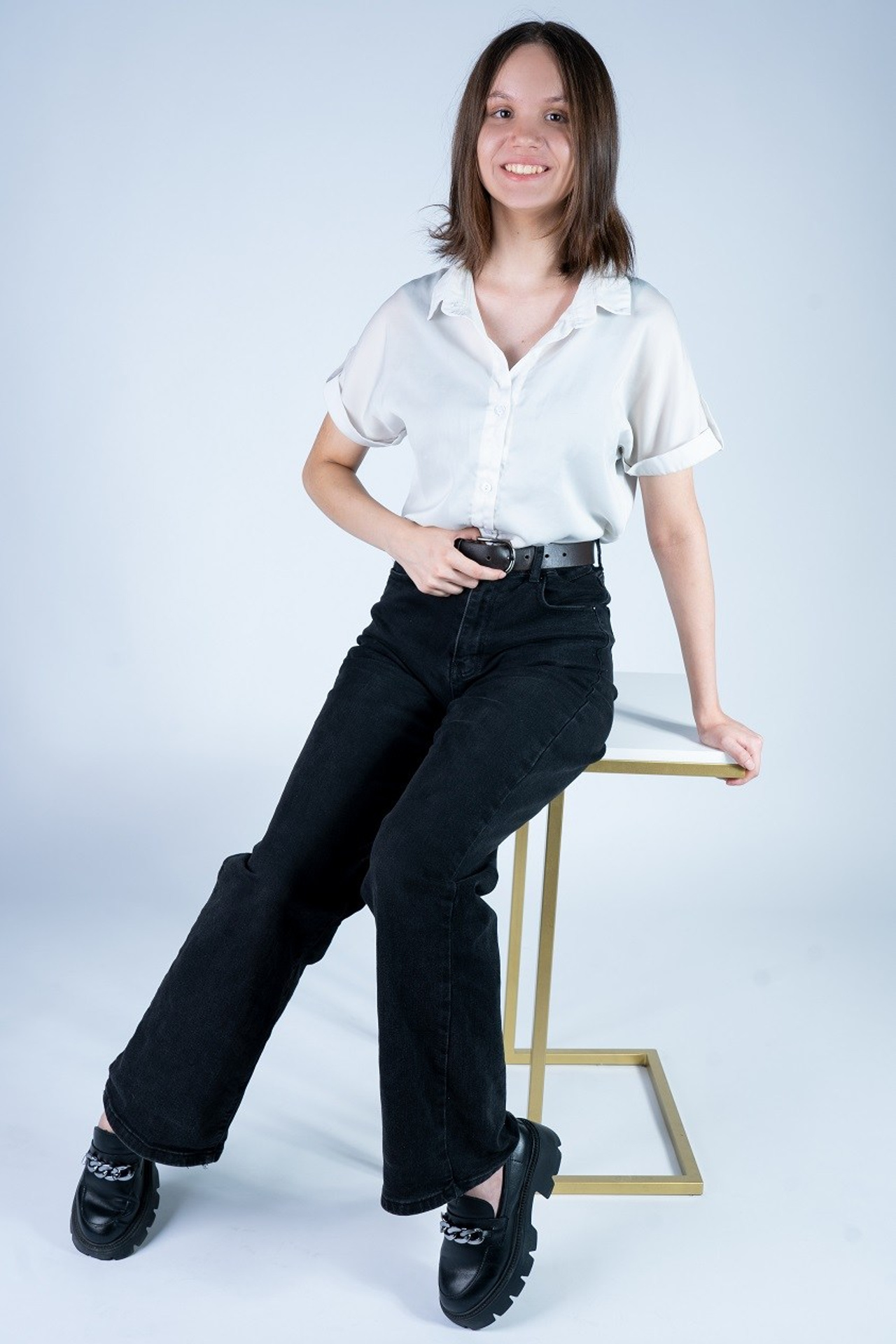 Модель  для предметной съемки  в Сочи| Sale Easy