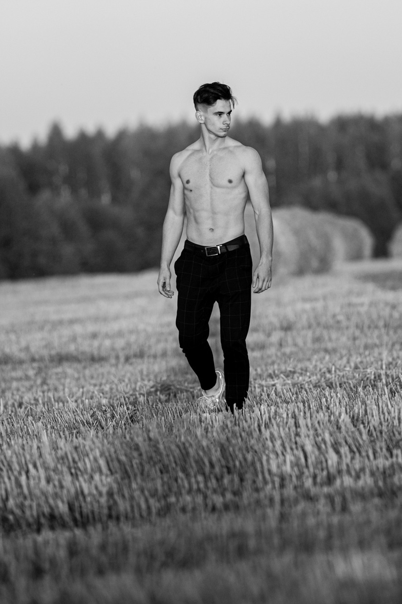 Модель для съемки на маркетплейсы Никита Б Казань| Sale Easy