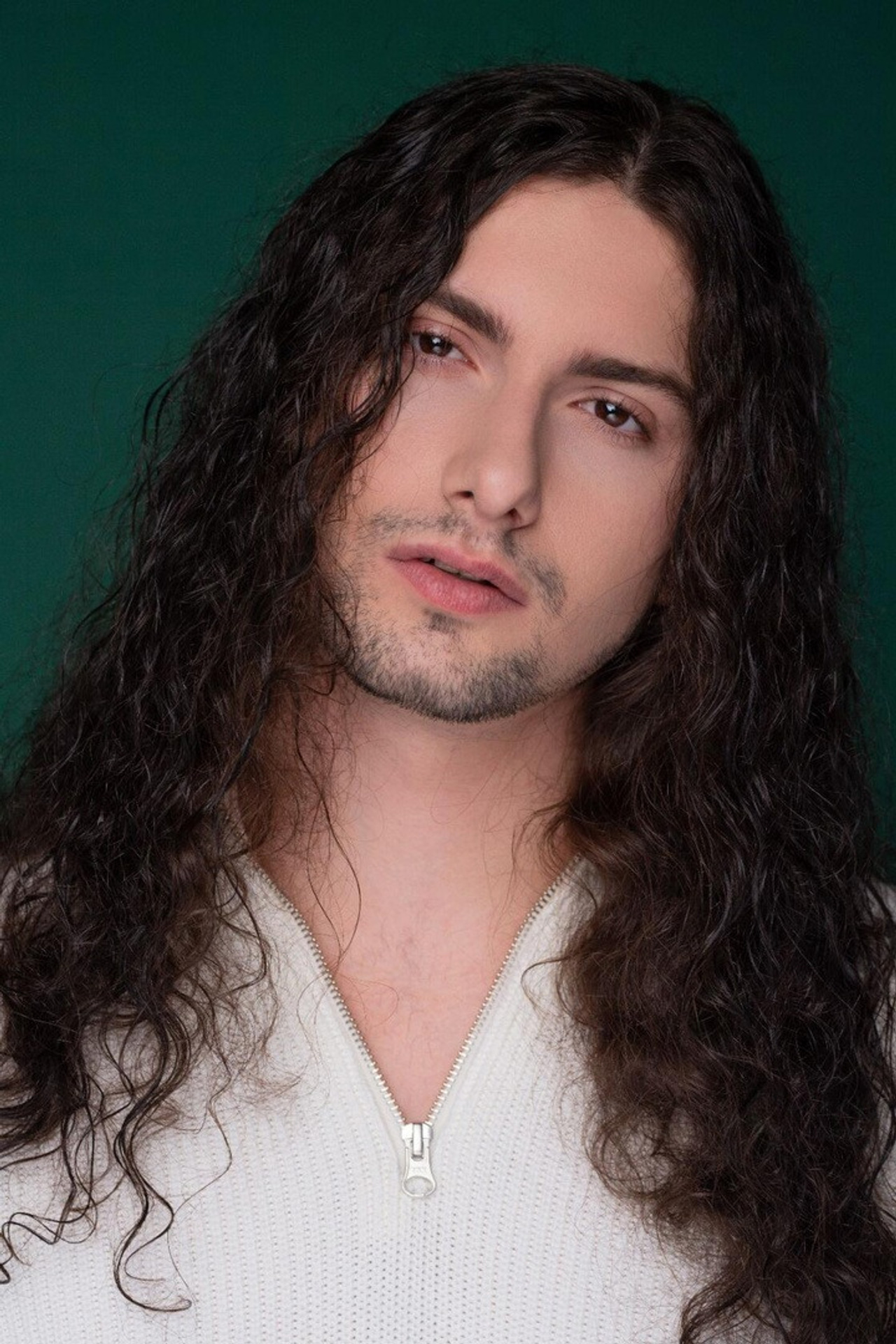 Модель для предметной съемки Николай Москва | Sale Easy