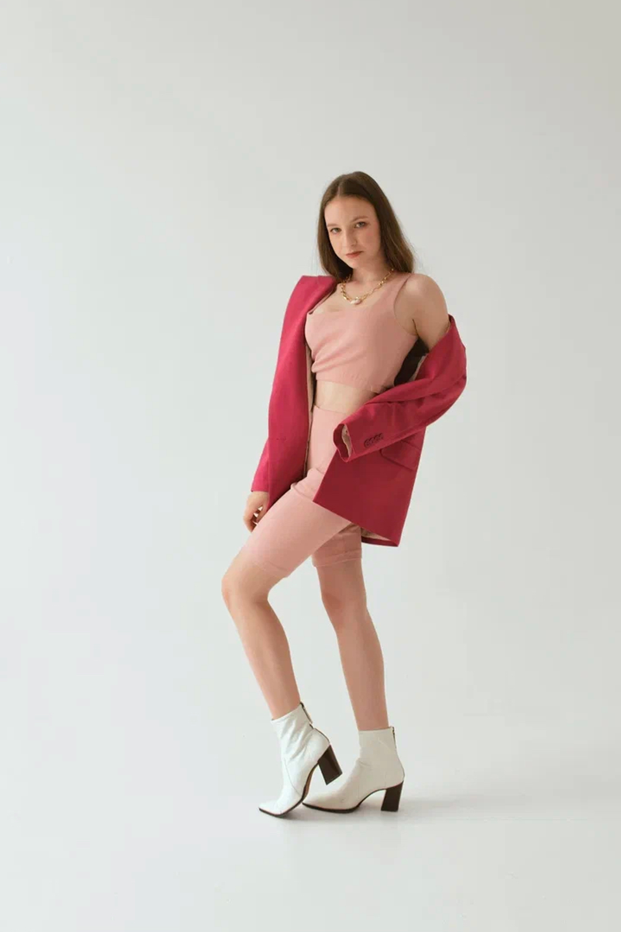 Модель для предметной съемки Алёна Б Новосибирск| Sale Easy