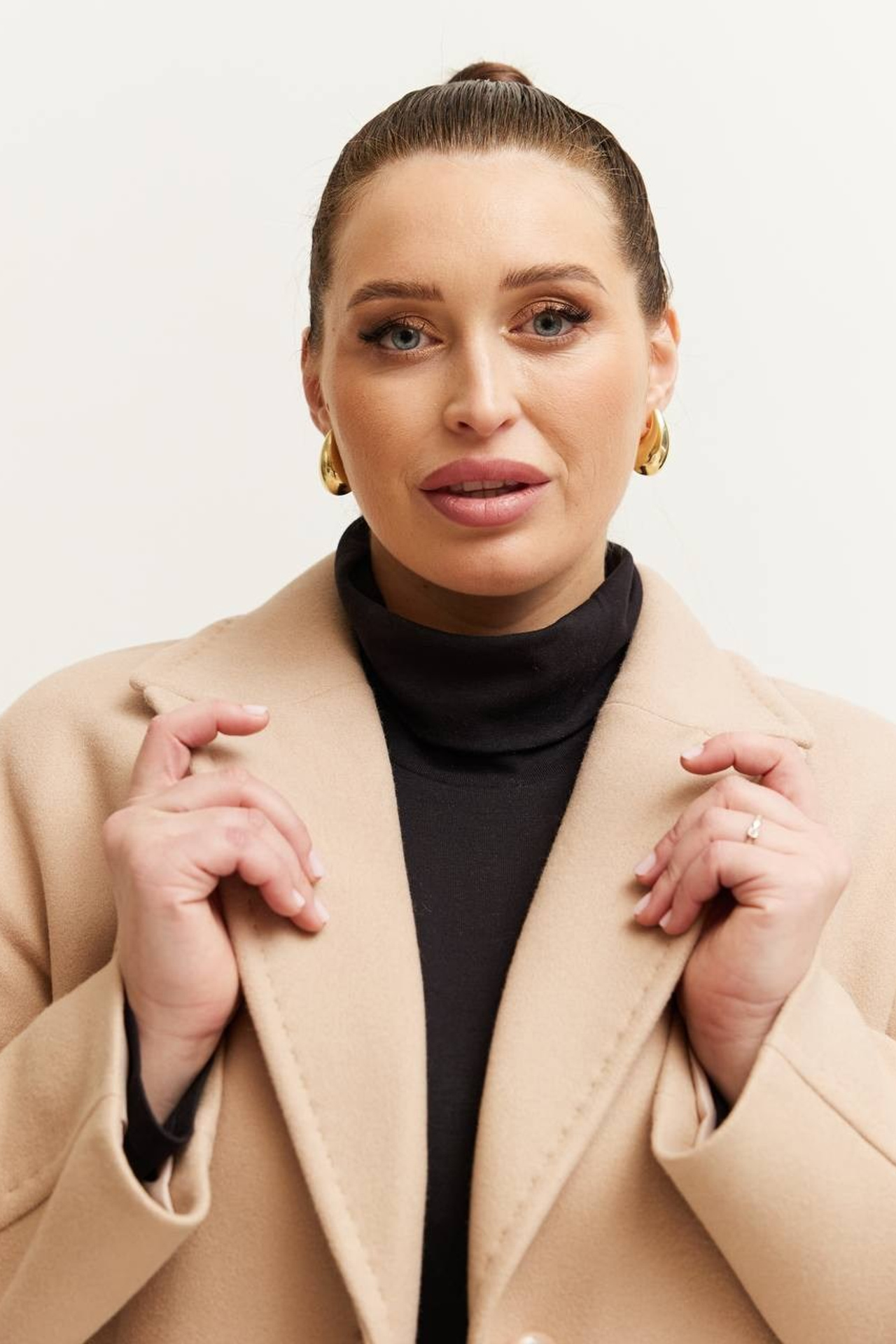 Модель plus size для предметной съемки Виктория БН.Новгород| Sale Easy