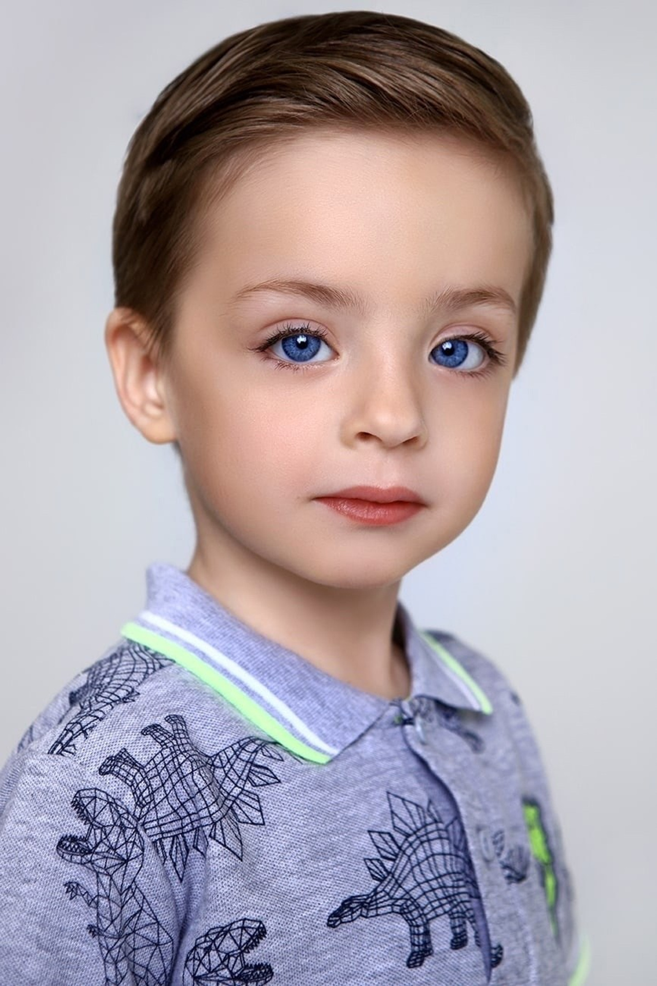 Модель для предметной съемки мальчик Федор С.-Пб| Sale Easy