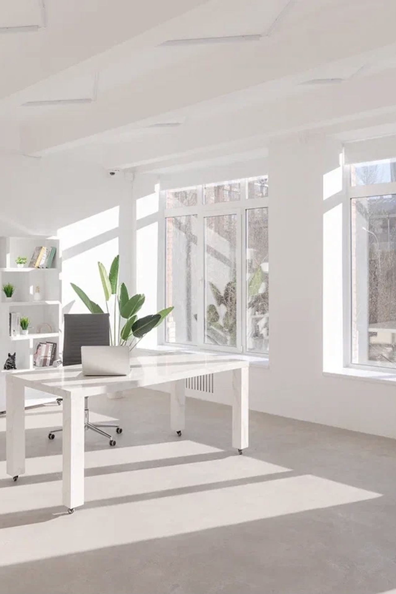 CROSS  — Room № 206