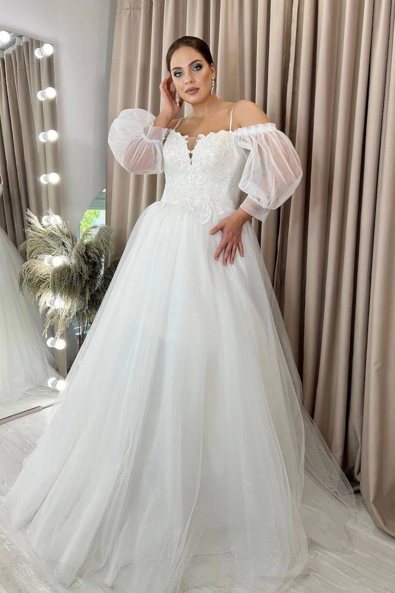 Модель для предметной съемки Валерия В. Москва| Sale Easy