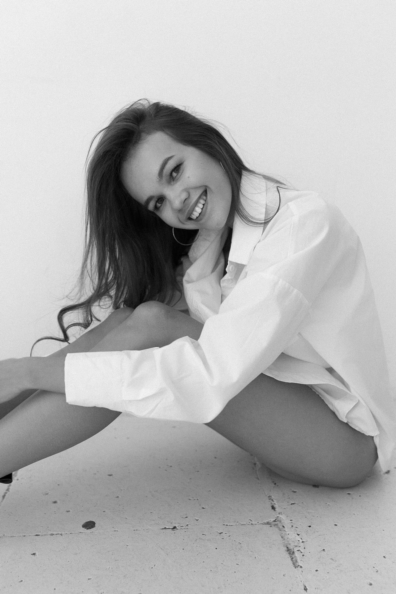 Модель для предметной съемки Виолетта С.-Пб| Sale Easy