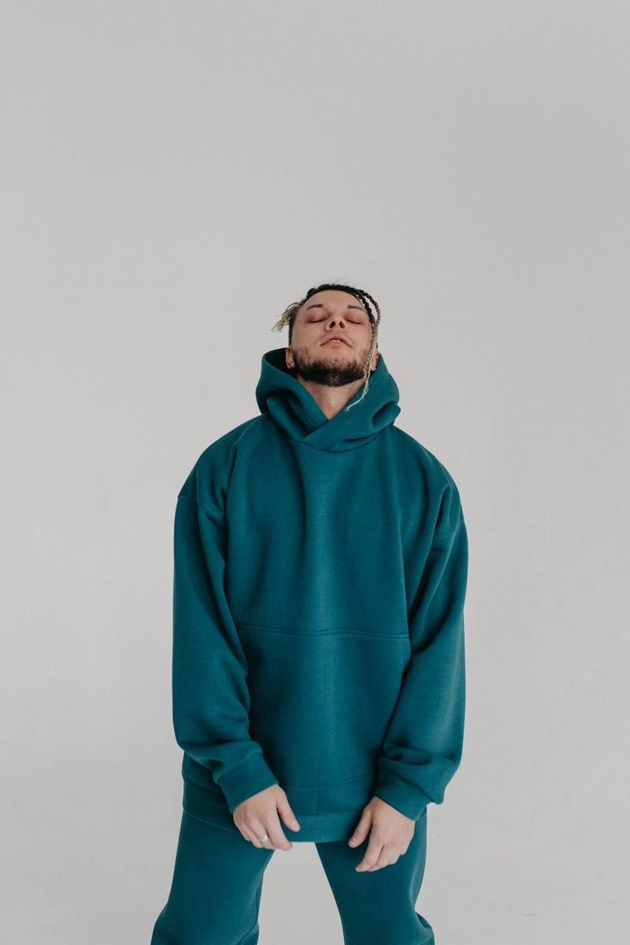 Модель для предметной съемки Руслан Г. Красноярск| Sale Easy