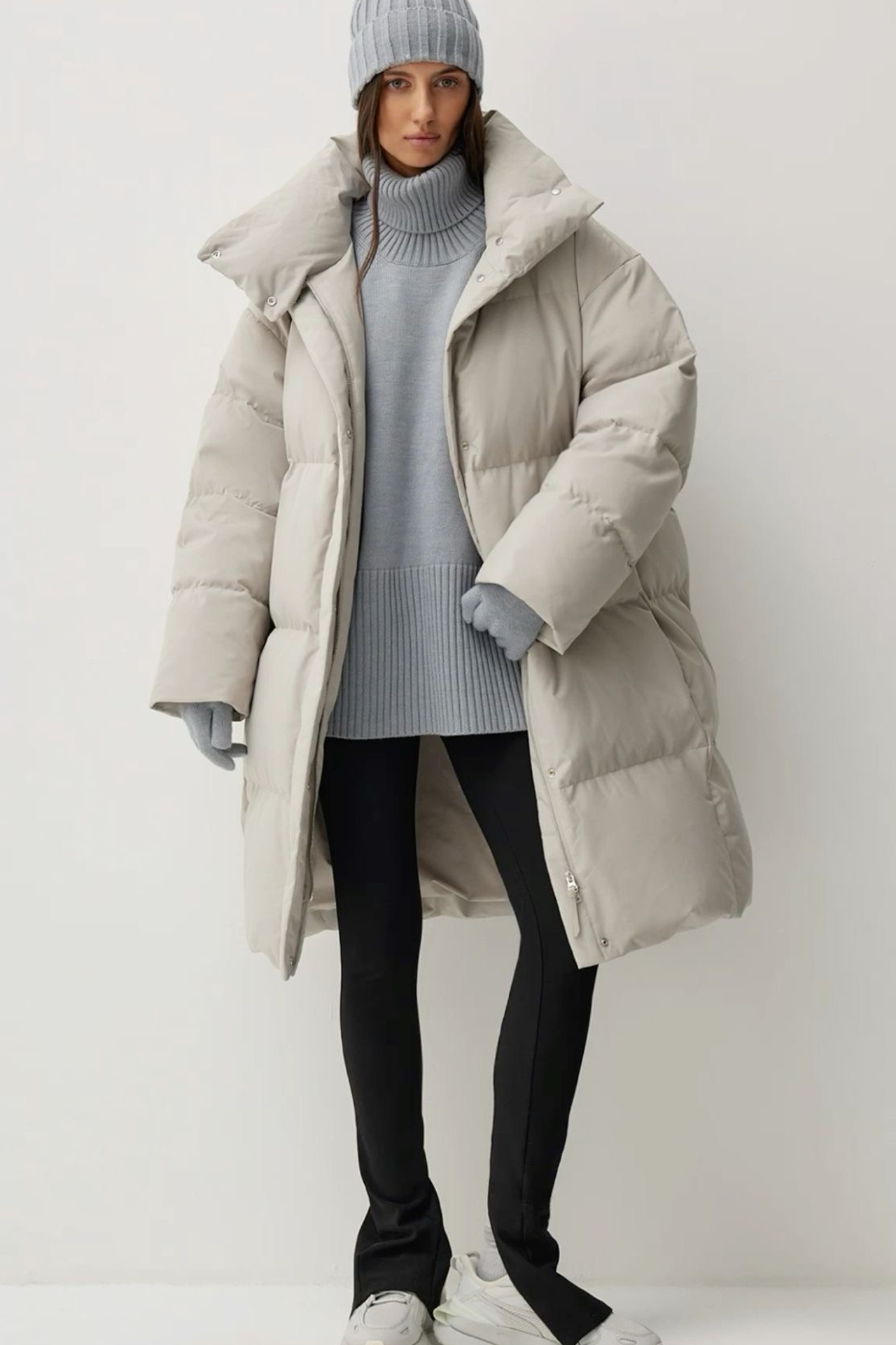 Идея для зимнего образа с теплым пуховиком