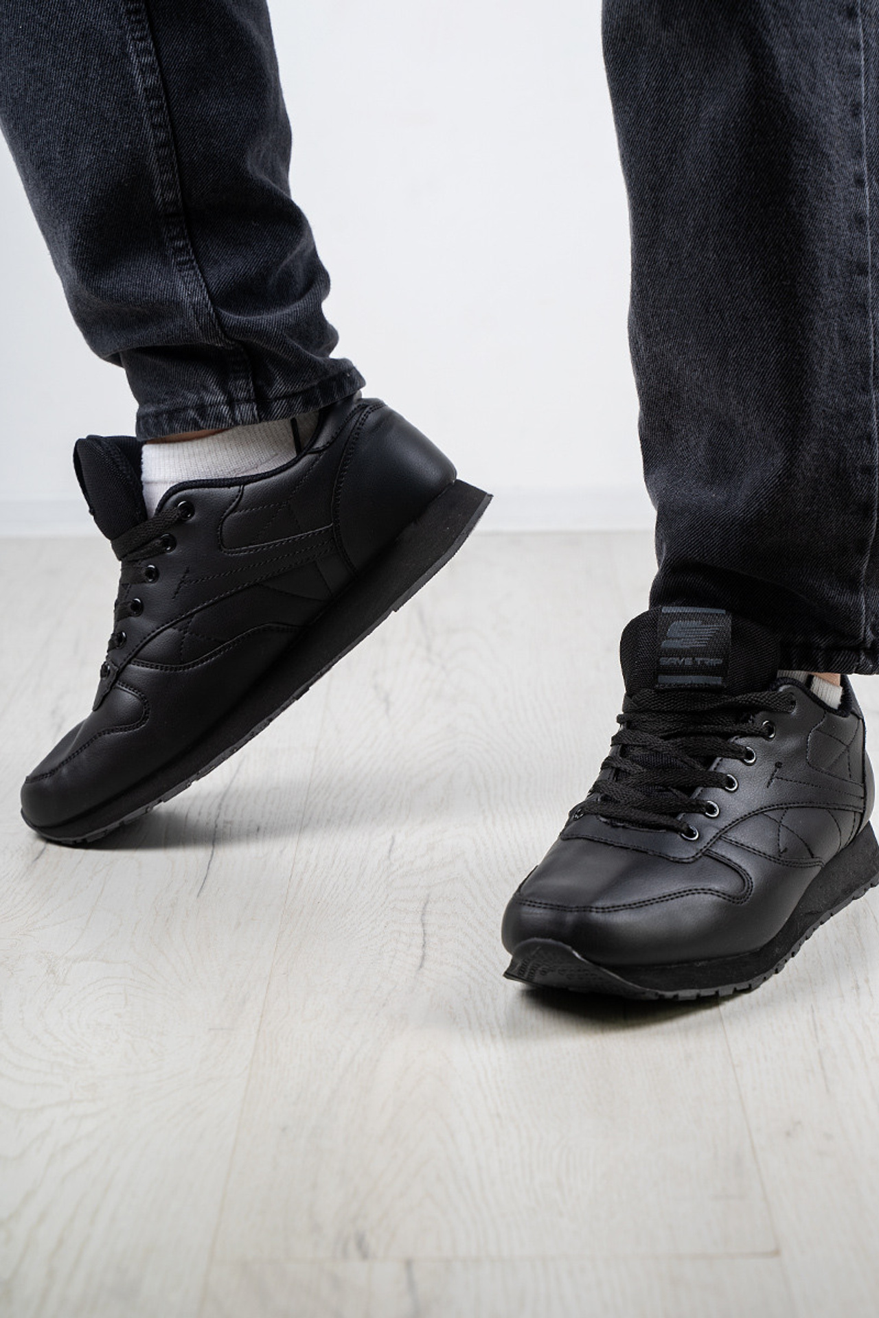 Портфолио. Фото мужской одежды для маркетплейсов | Sale Easy