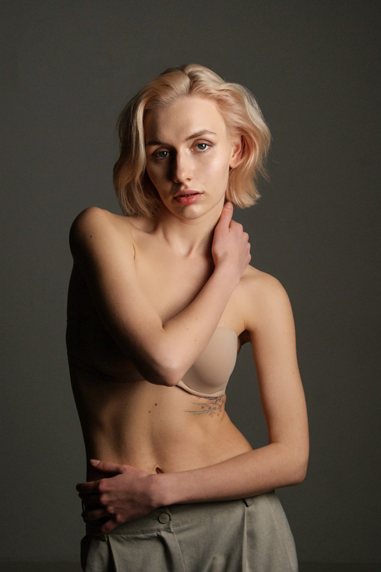 Модель для предметной съемки москвичка Арина| Sale Easy