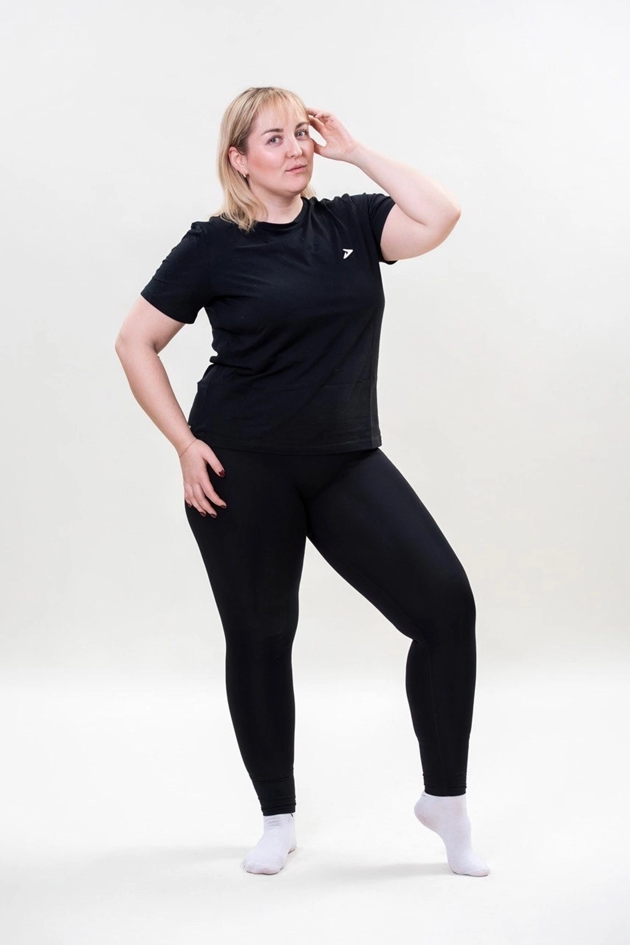 Модель plus size для предметной съемки Антонина Н.Новгород | Sale Easy