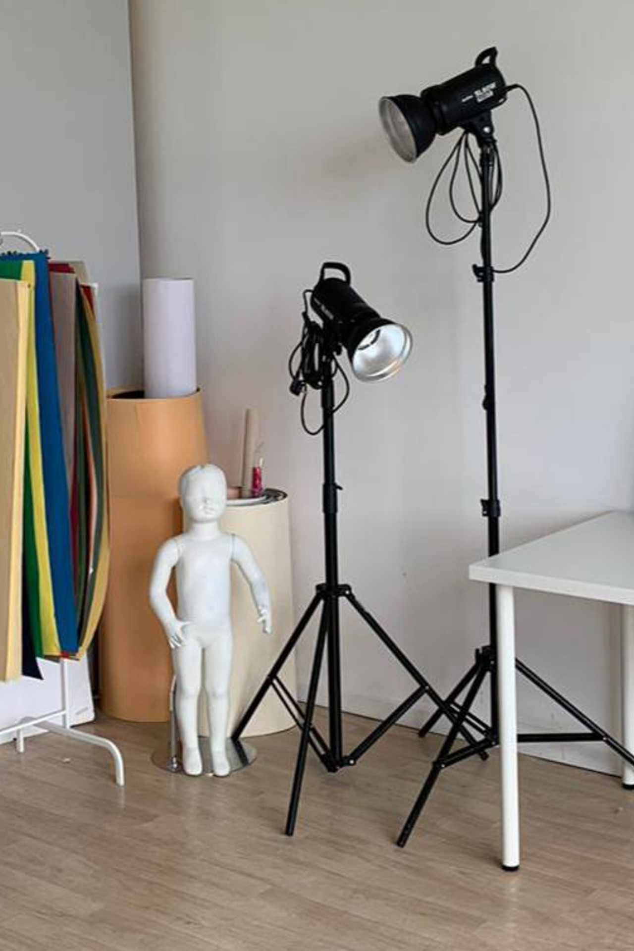 Студия VISUAL STUDIO — зал Пропс для предм. съемки С.-Пб|Sale Easy