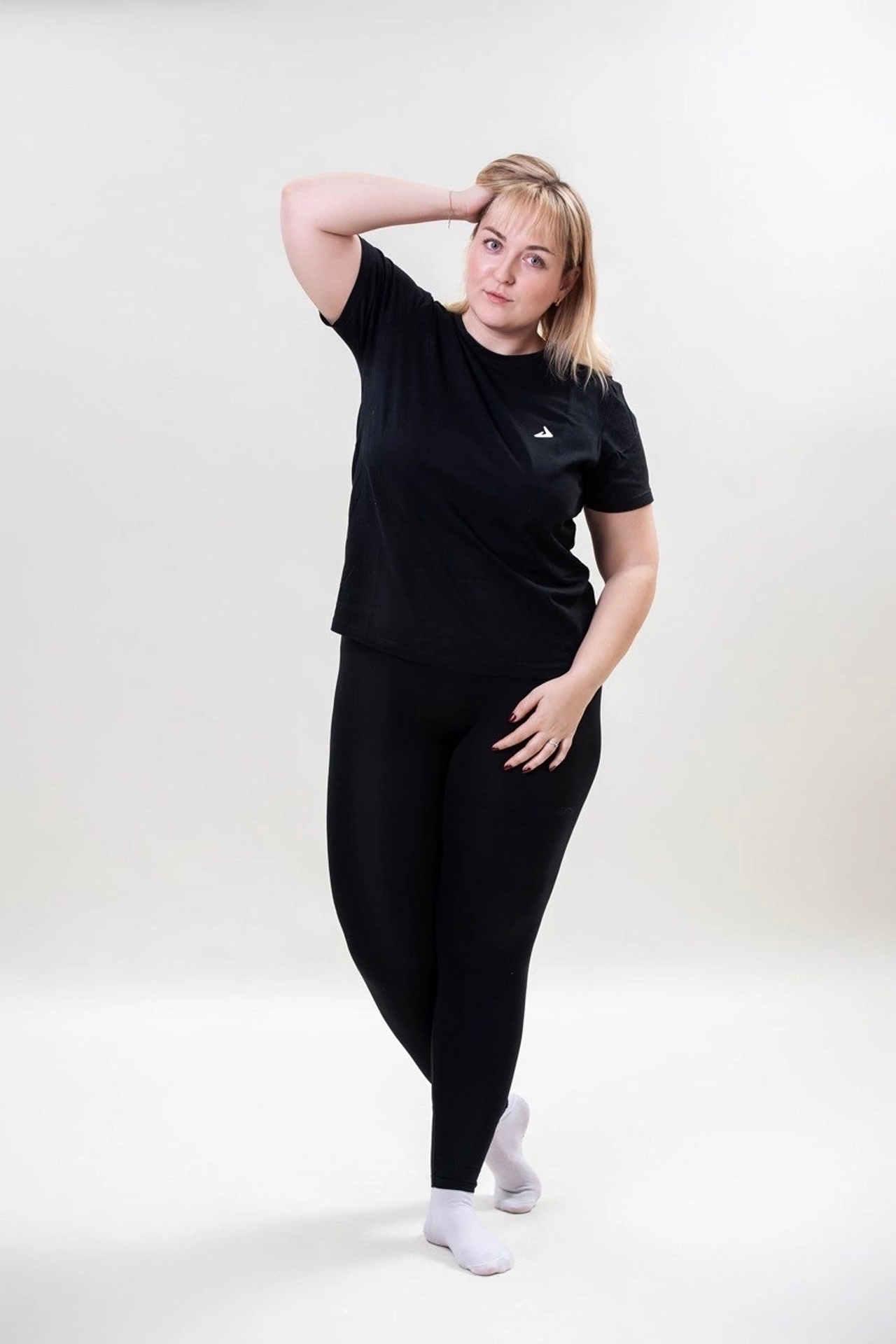 Модель plus size для предметной съемки Антонина Н.Новгород | Sale Easy