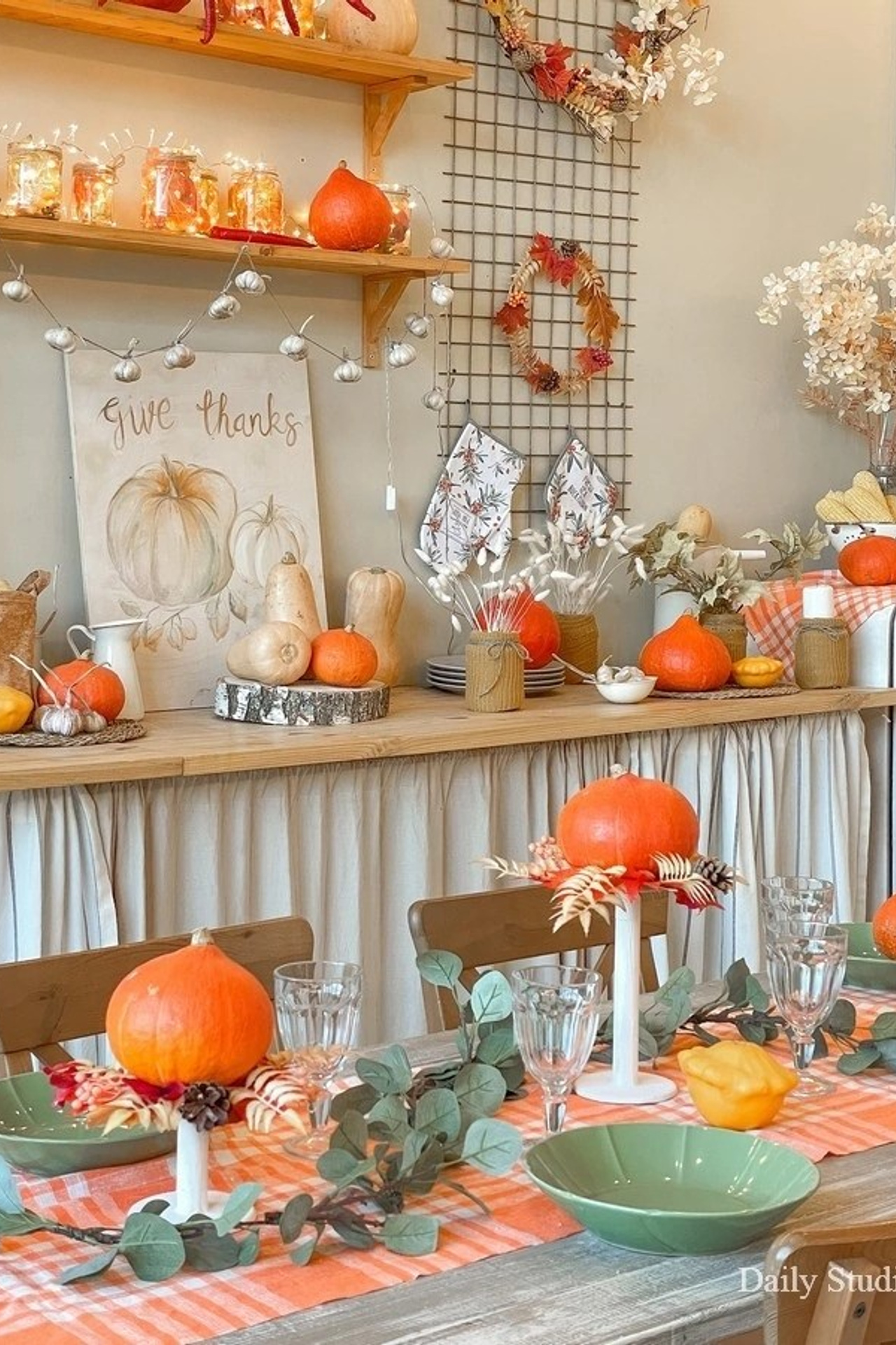 Студия DAILY STUDIO — зал Мастерская для предм. съемки С.-Пб|Sale Easy