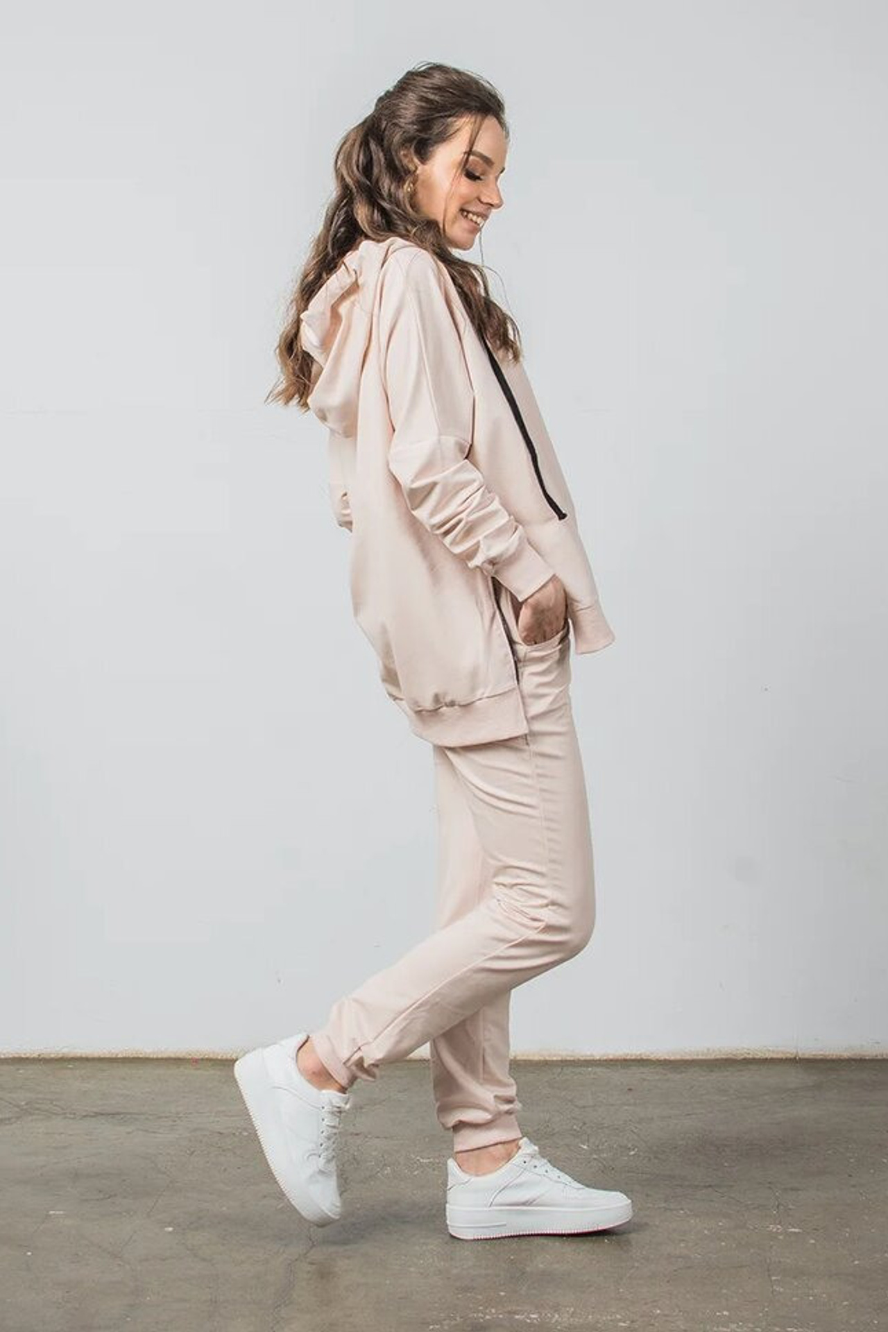 Модель для предметной съемки Дарья К. Москва| Sale Easy