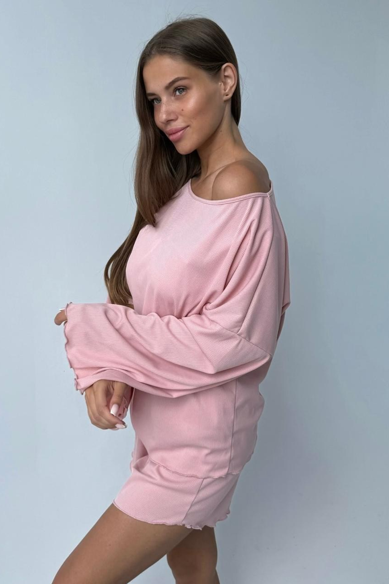 Модель для съемки фото для маркетплейса Эльмира Москва | Sale Easy