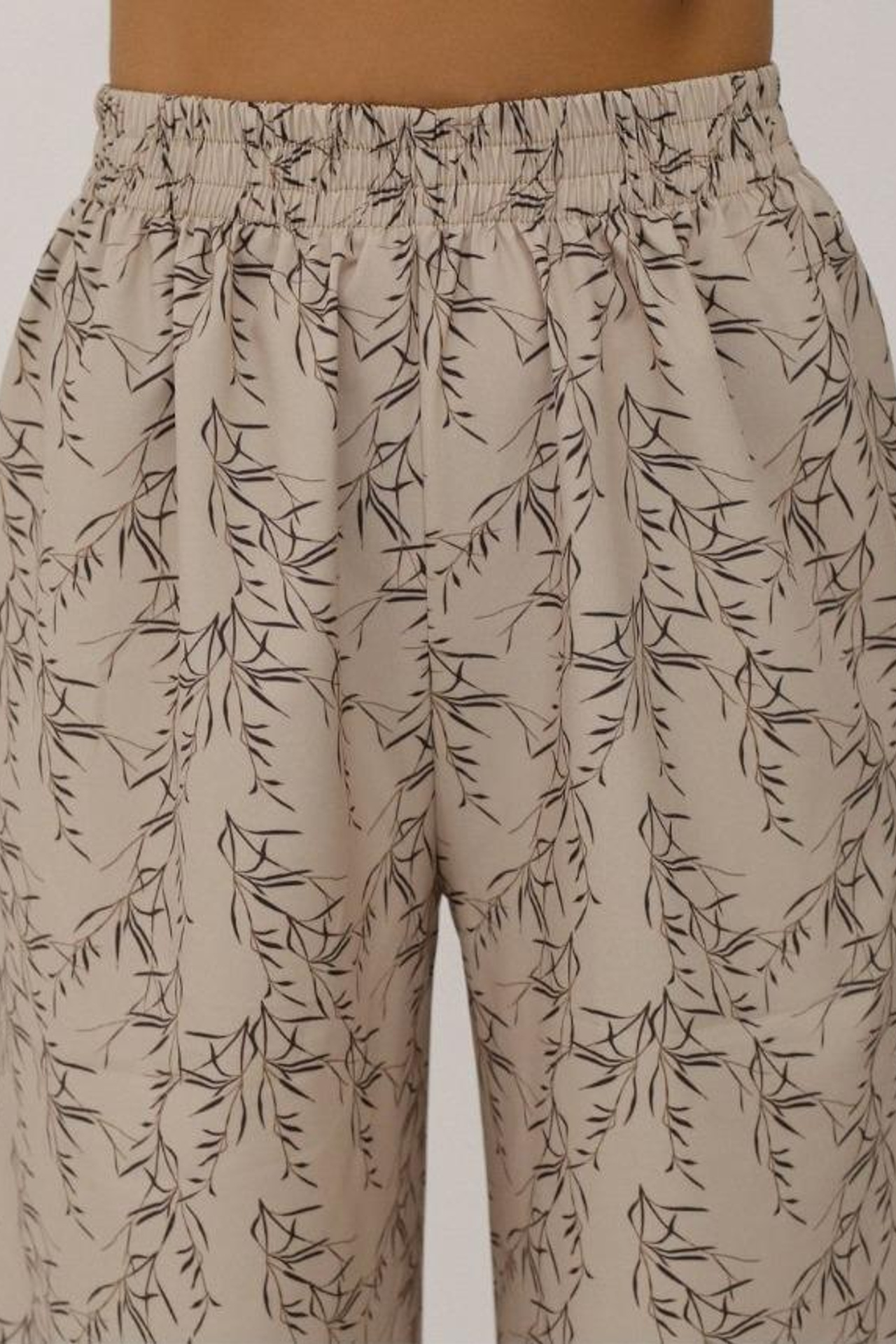 Эстетичная съемка пижам с акцентом на расслабляющую атмосферу