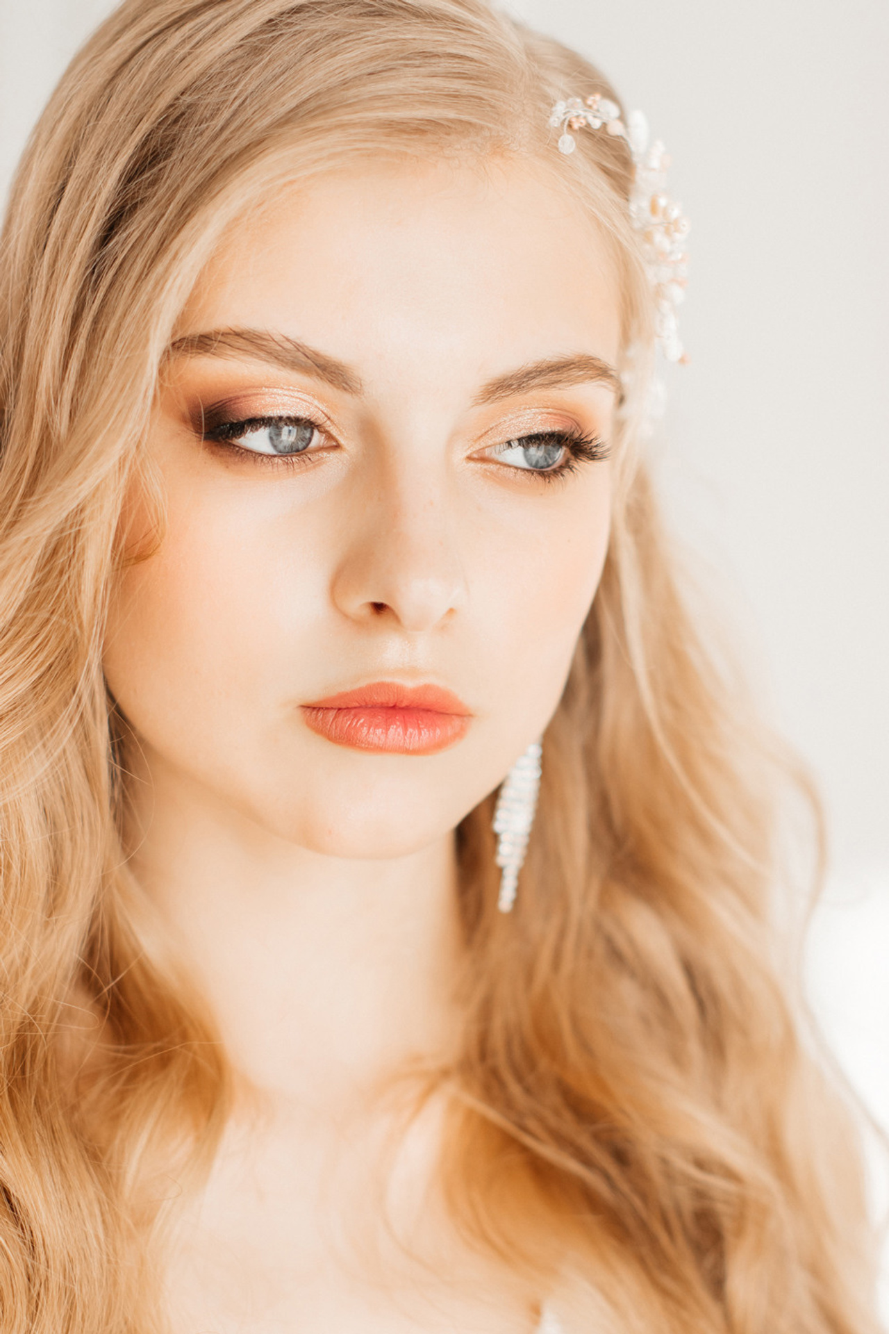 Модель для предметной съемки Вероника Б С-Петербург | Sale Easy