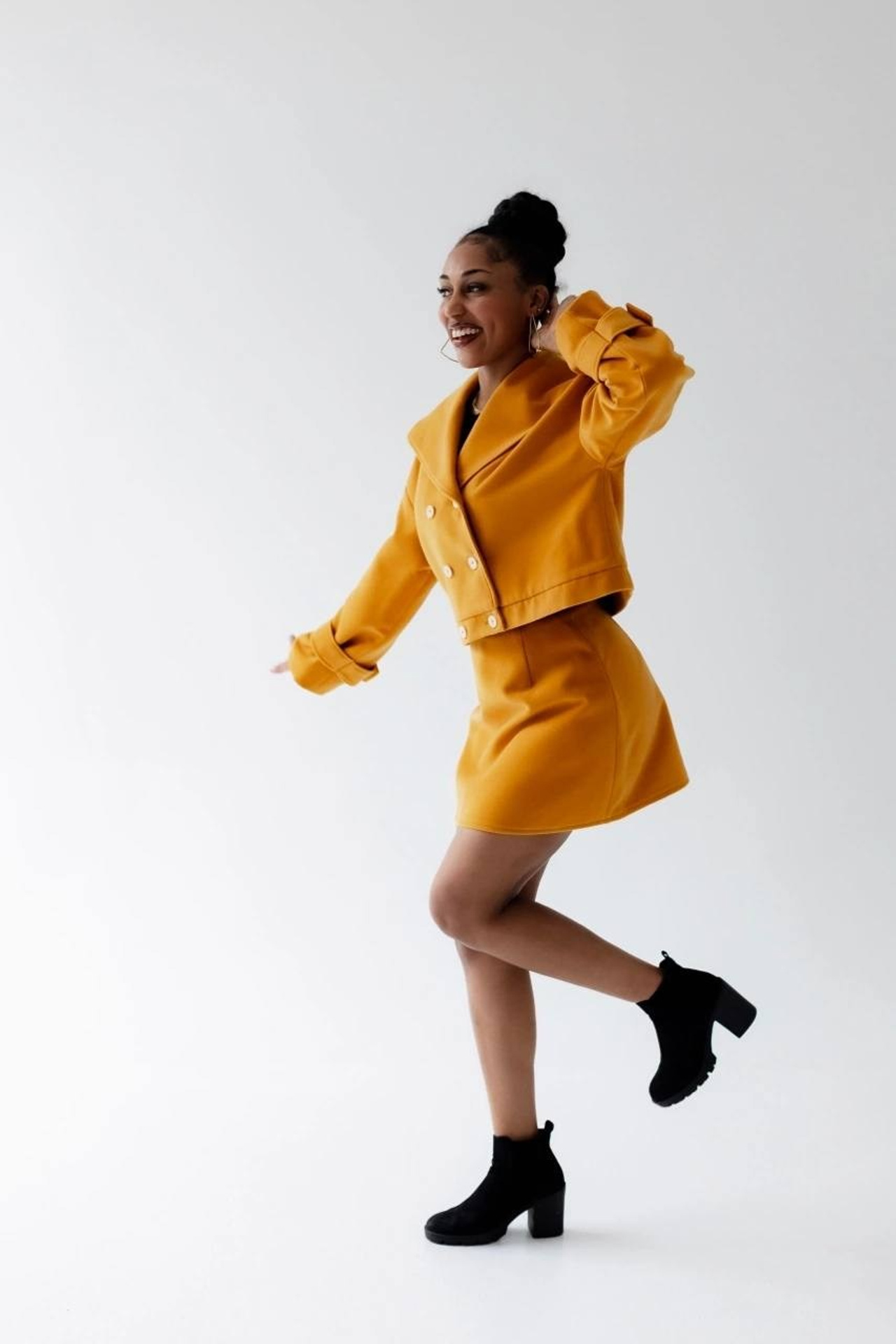 Модель Кристина О. для предметной съемки в Казани| Sale Easy